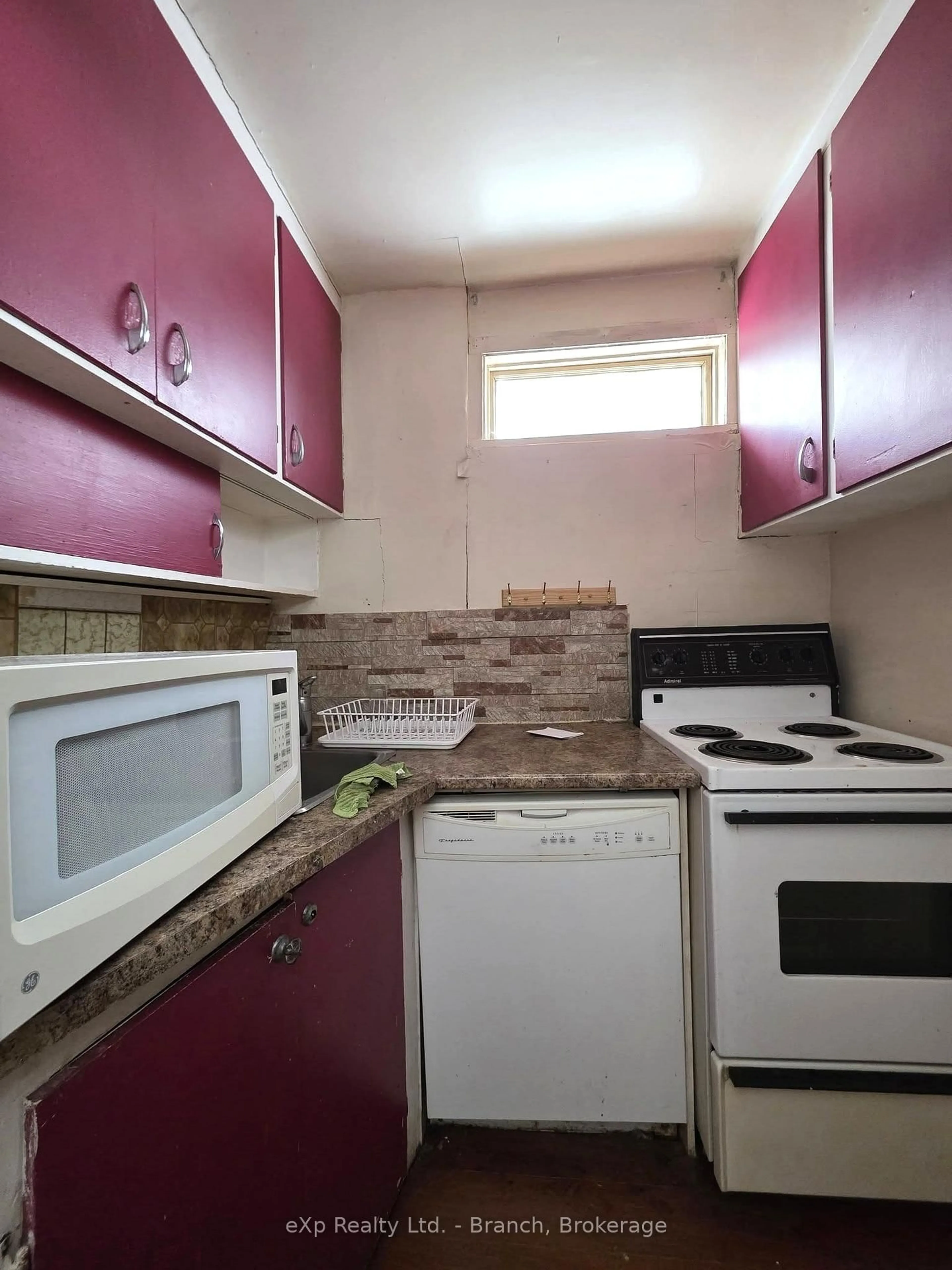 Standard kitchen, unknown for 72 Lebel Ave, Kirkland Lake Ontario P2N 2Z8