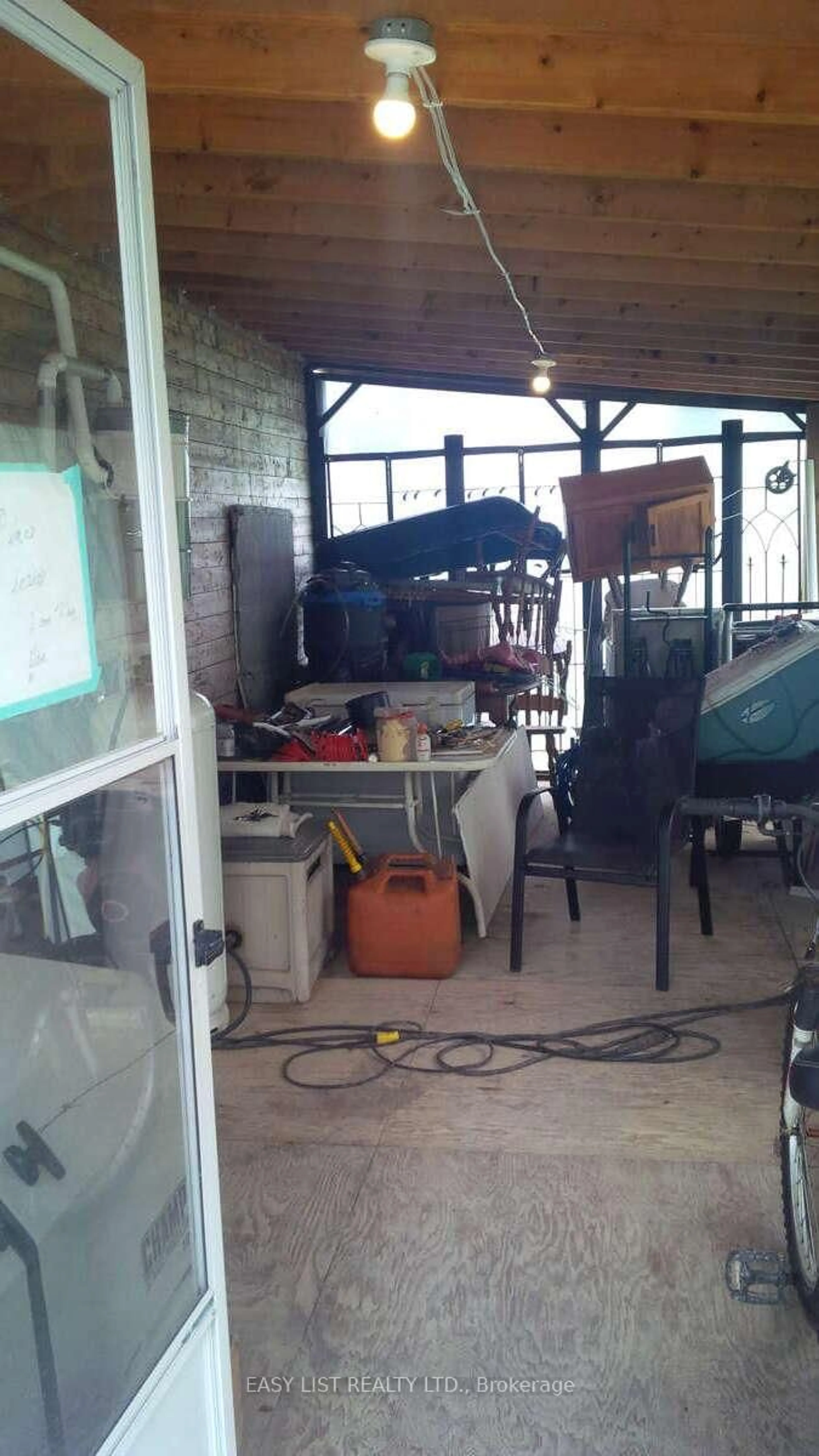 Indoor garage for 2414 Pearl St, Black River-Matheson Ontario P0K 1C0