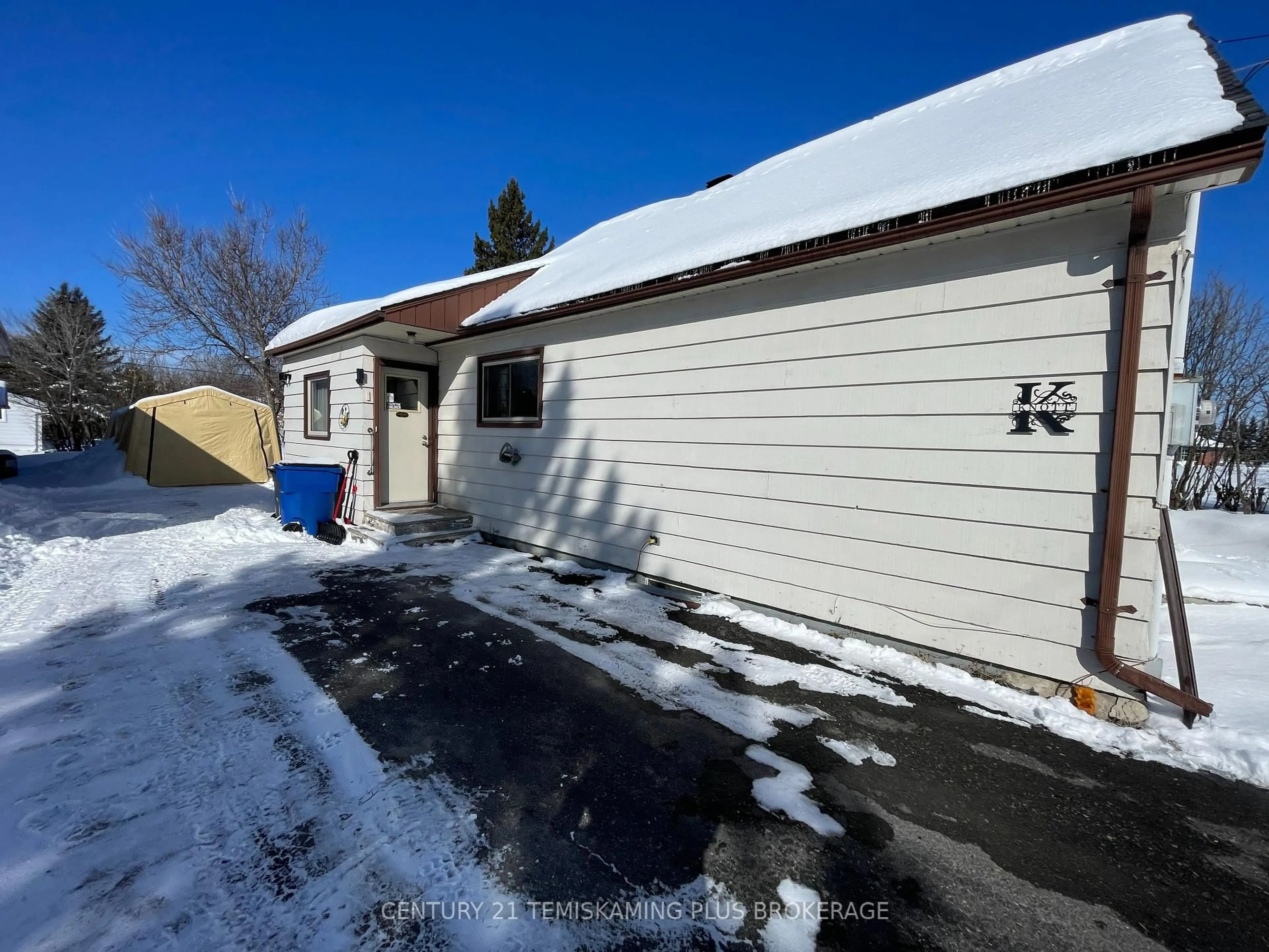 Unknown for 230 May St, Temiskaming Shores Ontario P0J 1P0