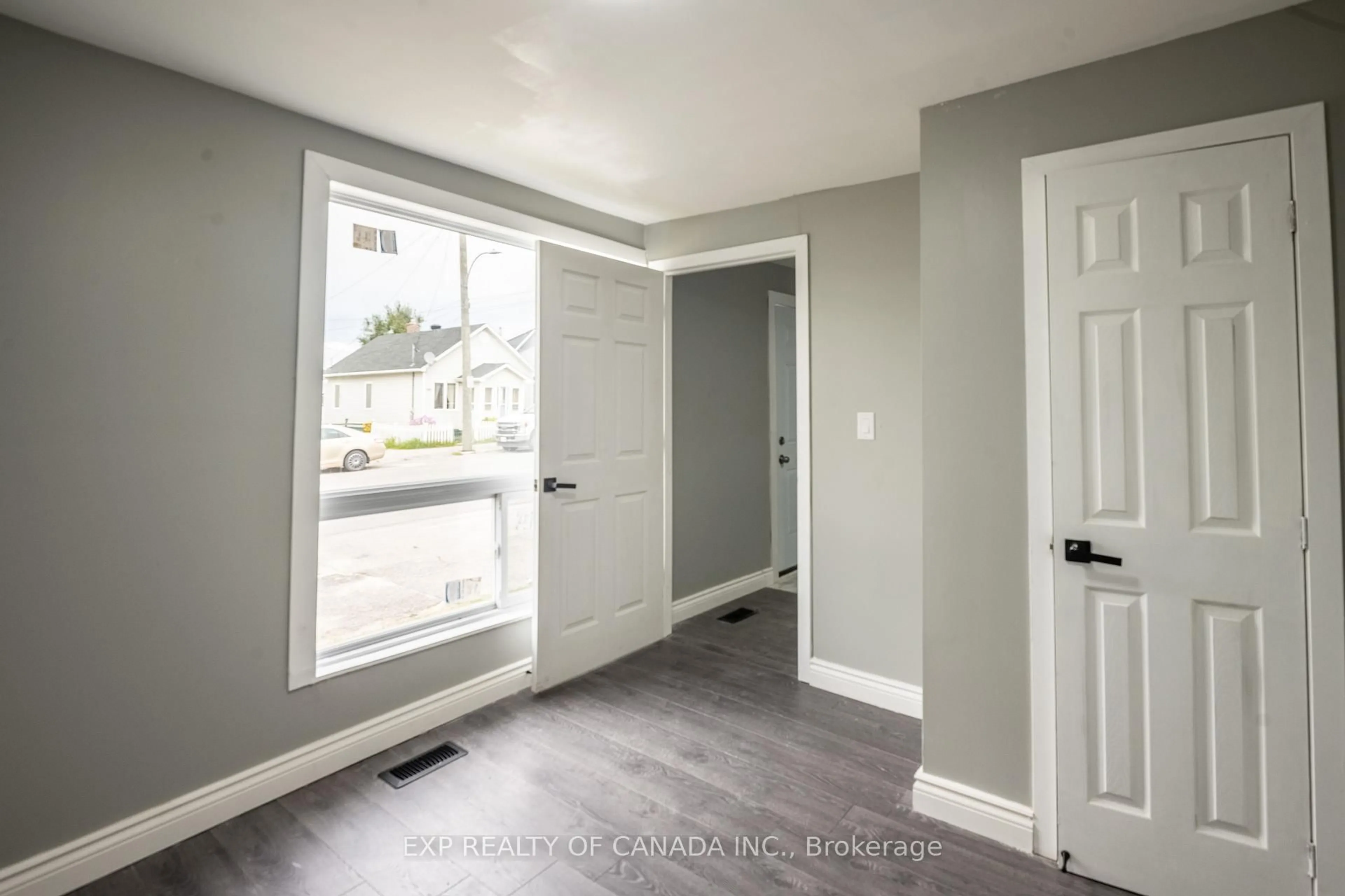 Indoor entryway for 94 Father Costello Dr, Timmins Ontario P0N 1G0