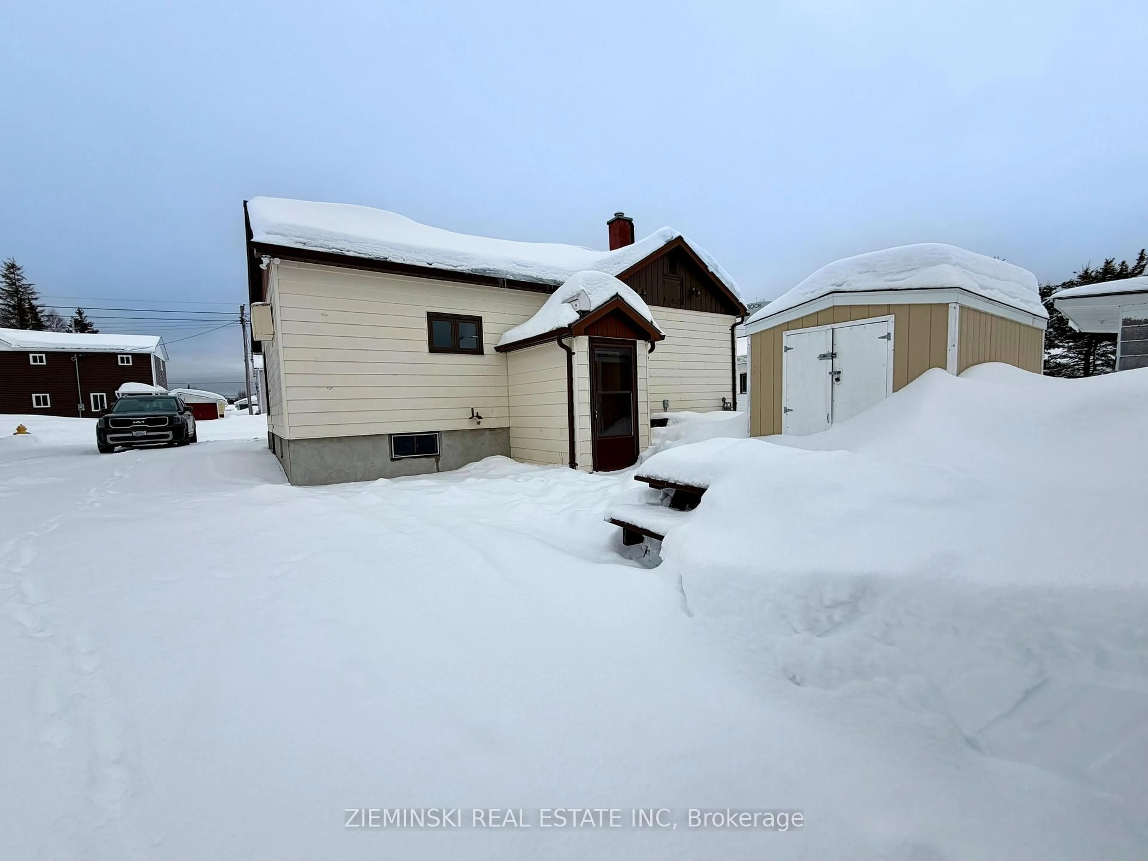 Unknown for 172 Elaine Ave, Smooth Rock Falls Ontario P0L 2B0