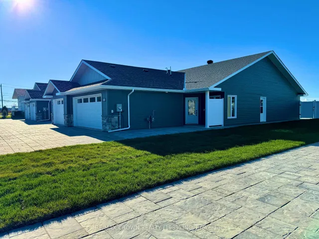 18 Golf St, Kapuskasing 2