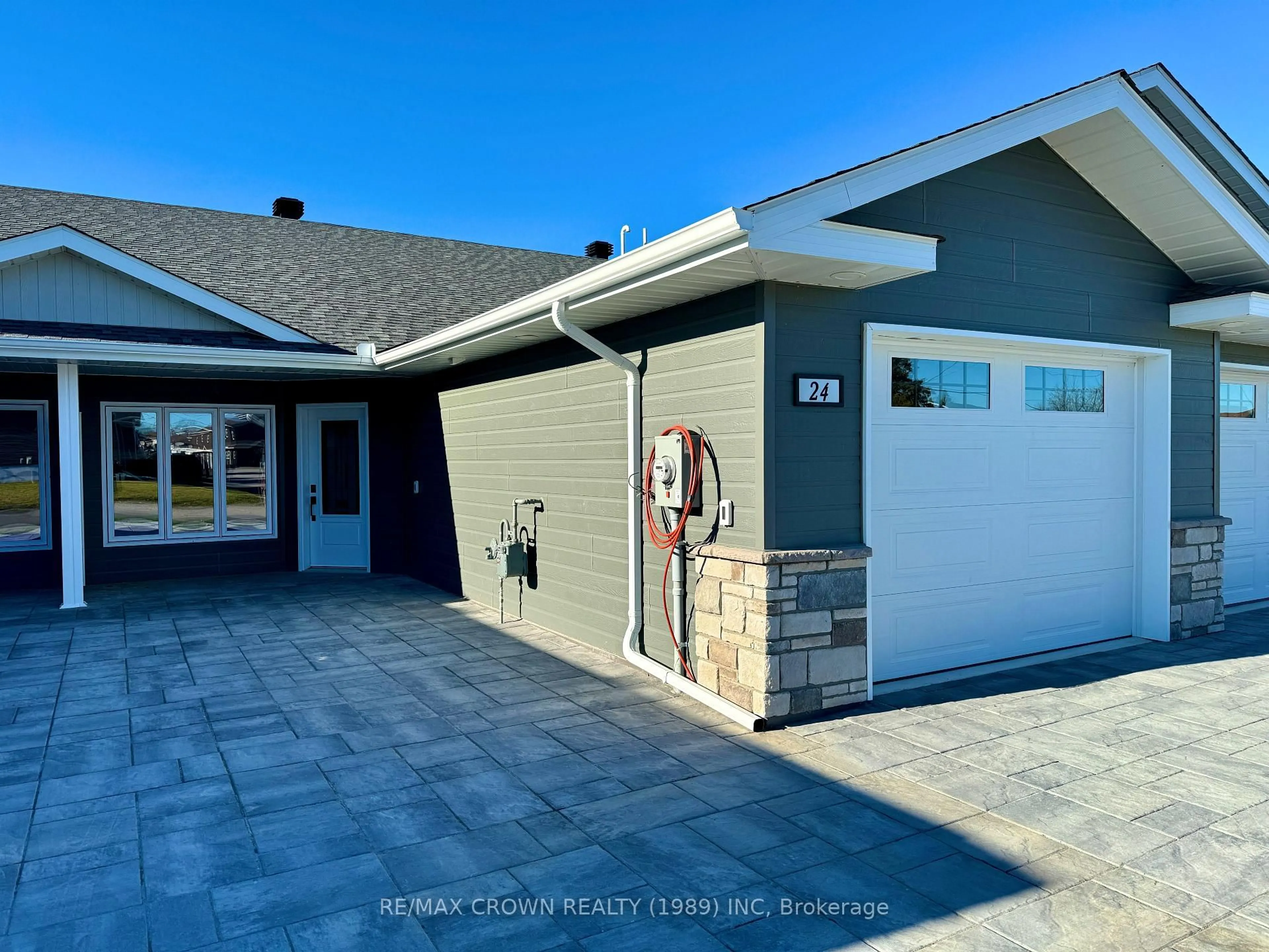 Unknown for 24 Golf St, Kapuskasing Ontario P5N 3J6