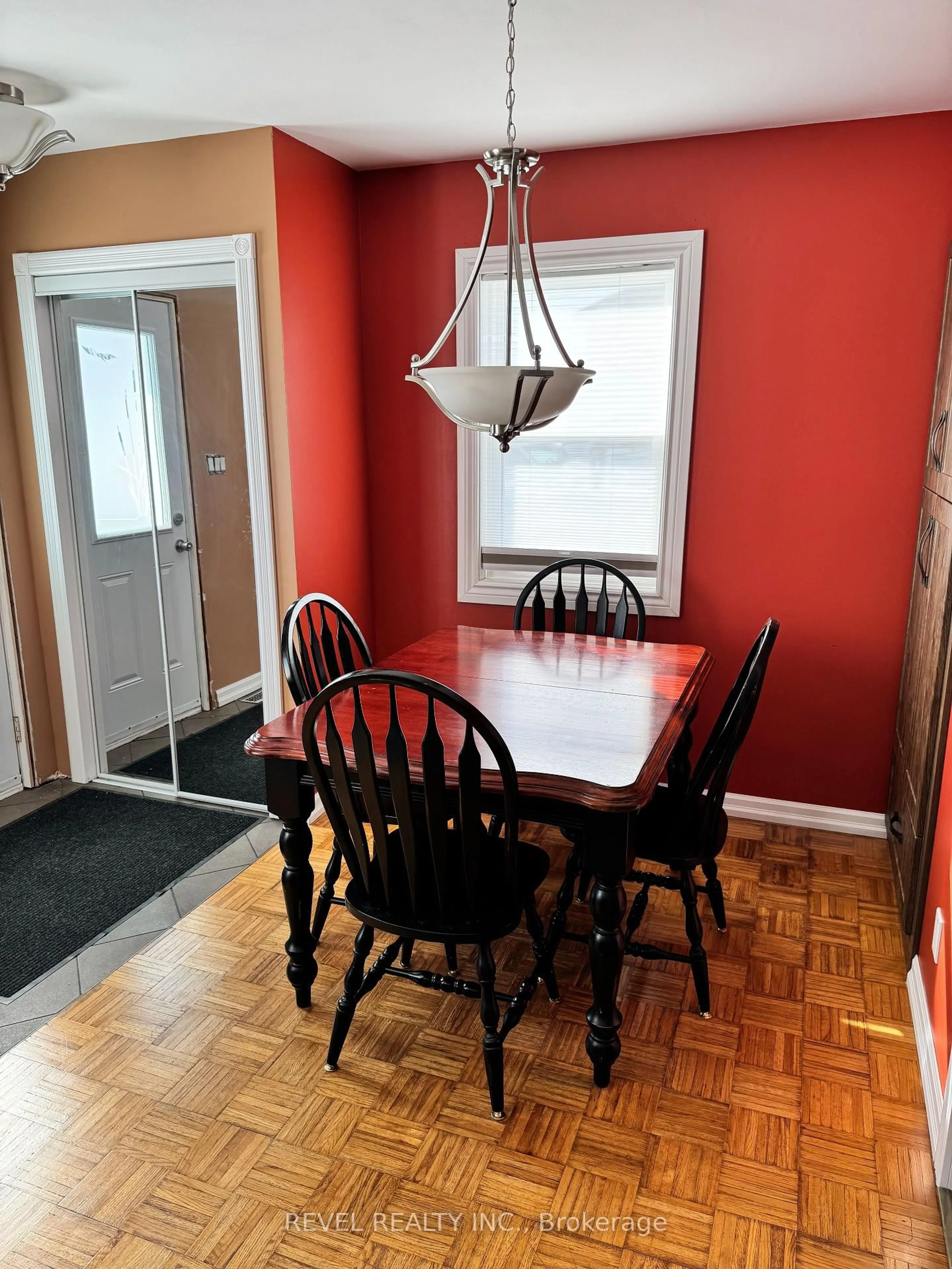 Dining room, wood/laminate floor for 52 Dome Ave, Timmins Ontario P0N 1H0