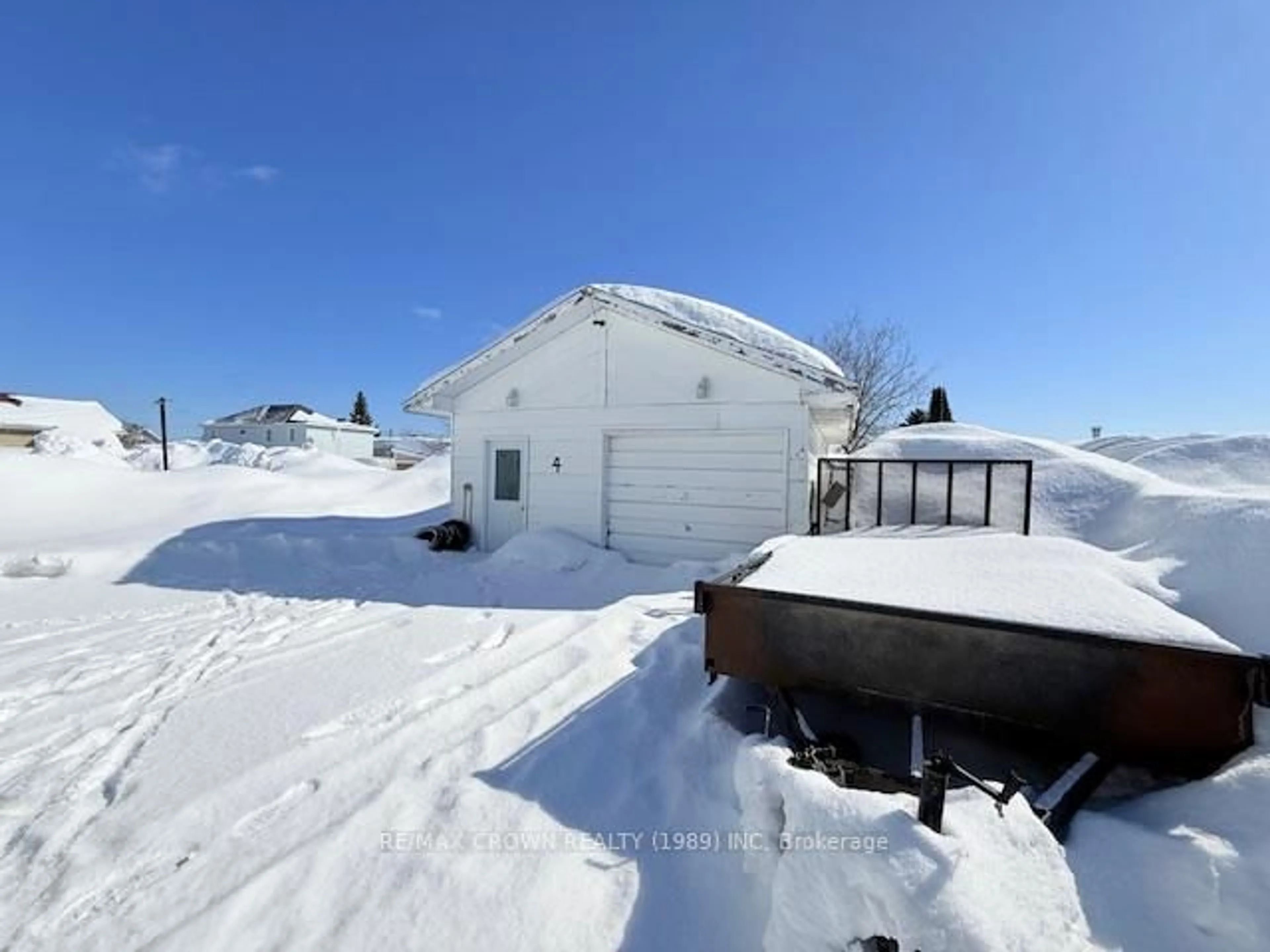 Unknown for 4 Brock Cres, Kapuskasing Ontario P5N 2J8