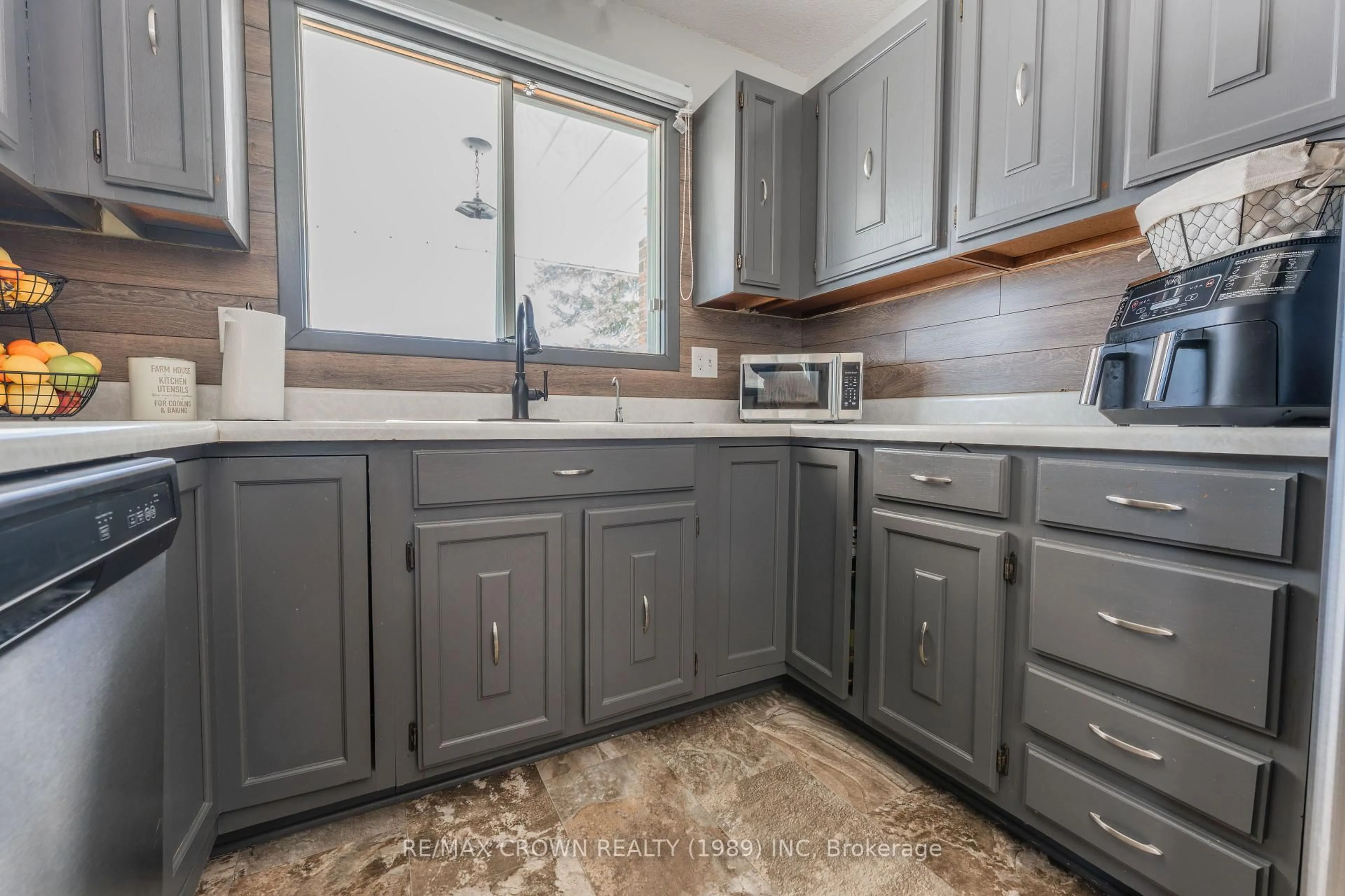 Standard kitchen, ceramic/tile floor for 18 Cartier Ave, Kapuskasing Ontario P5N 2J6