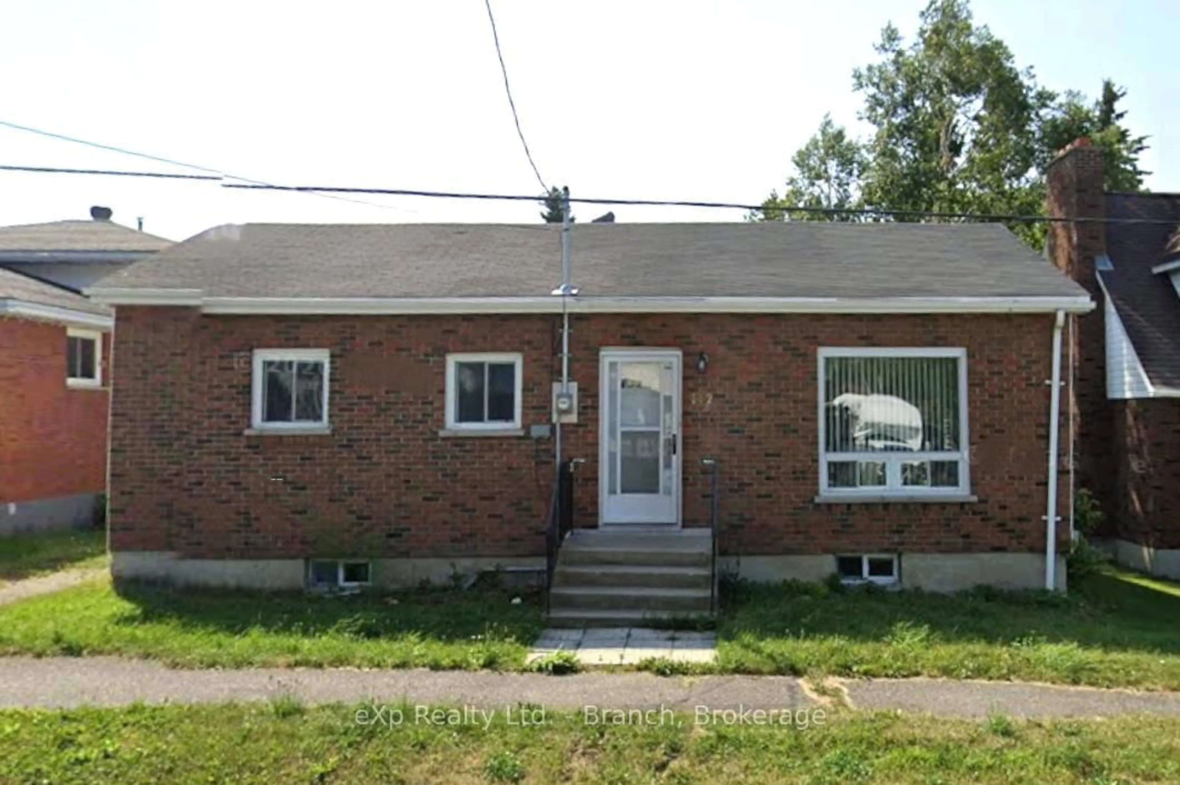Home with brick exterior material, building for 112 Mcdougall St, Timmins Ontario P0N 1H0