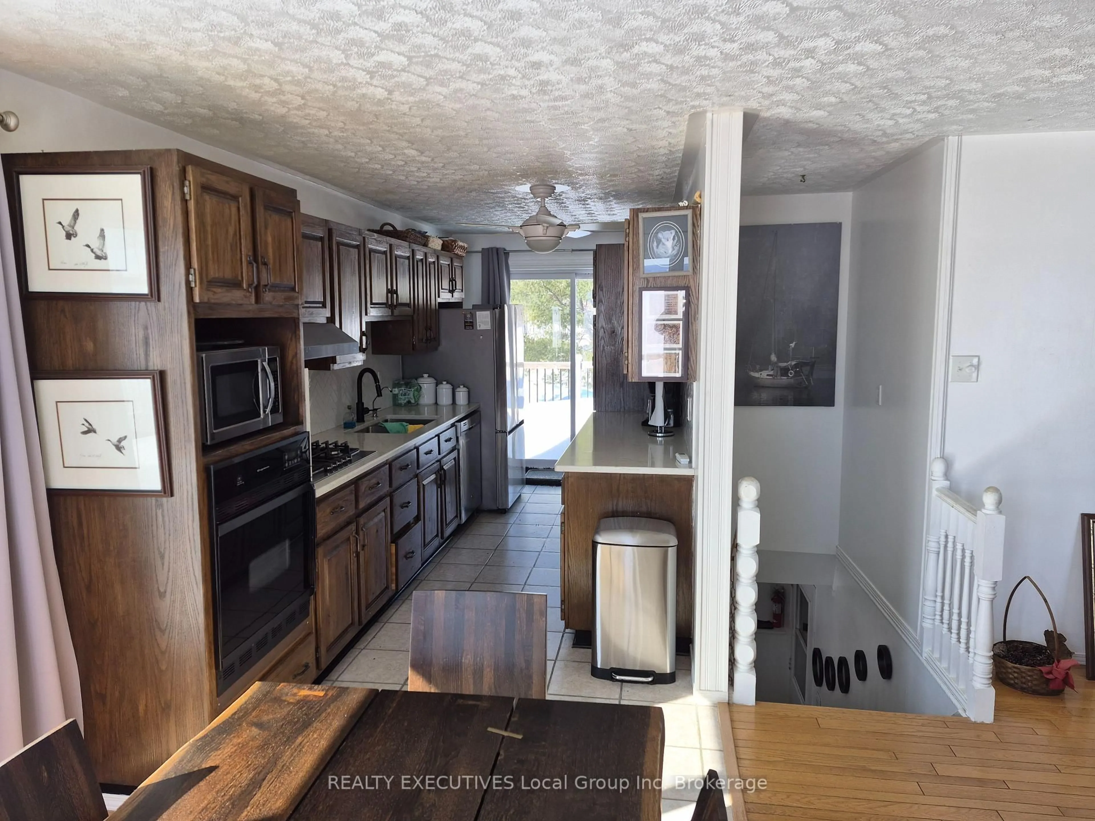 Open concept kitchen, unknown for 501178 Berry Rd, Timiskaming Ontario P0J 1P0