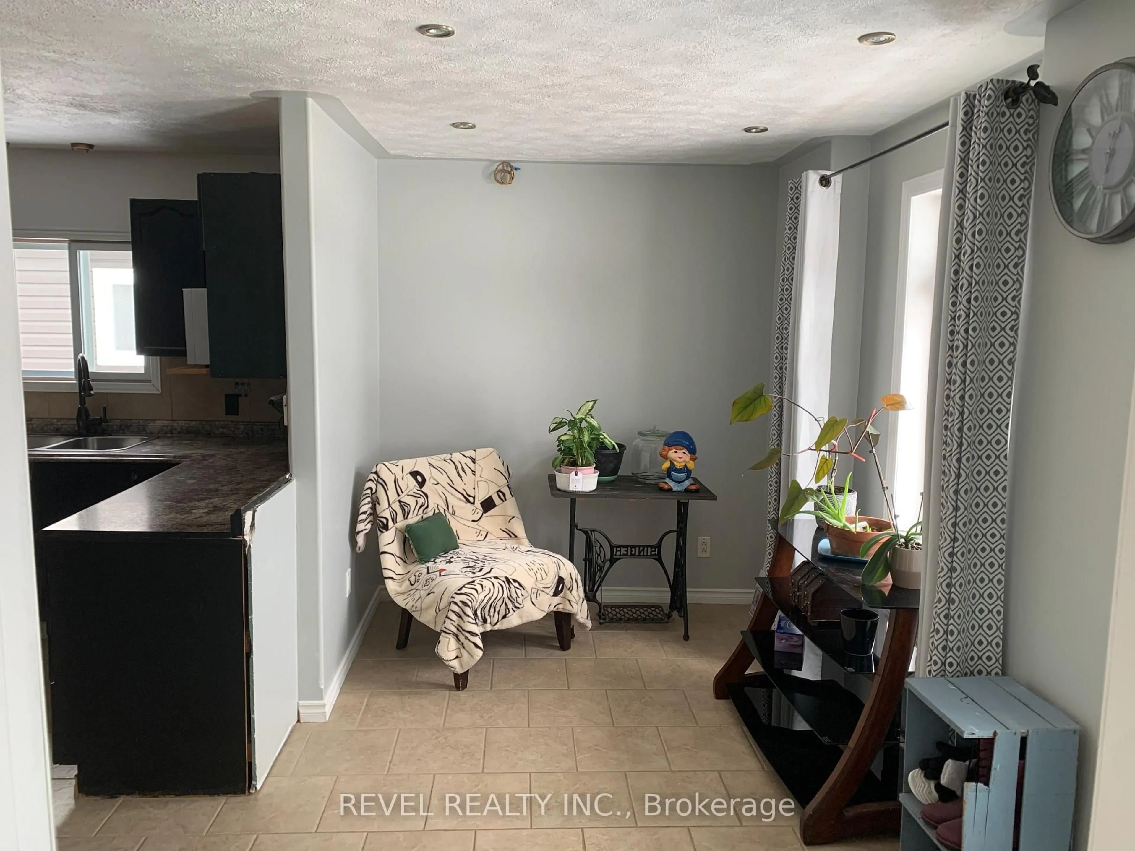 A pic of a room for 218 Polaris Rd, Timmins Ontario P4N 4L4