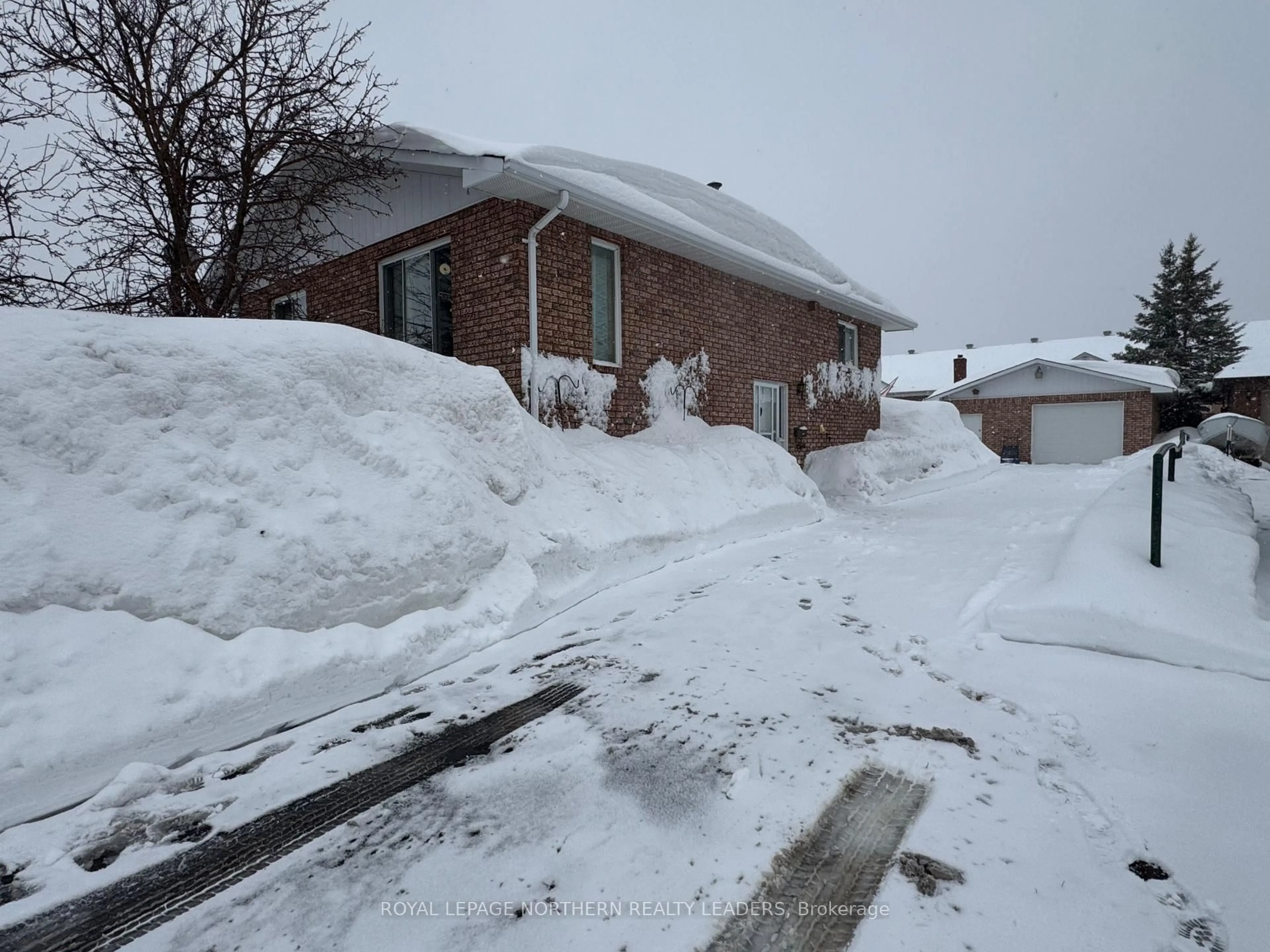 Unknown for 70 Clifford Ave, Timmins Ontario P4R 1B6