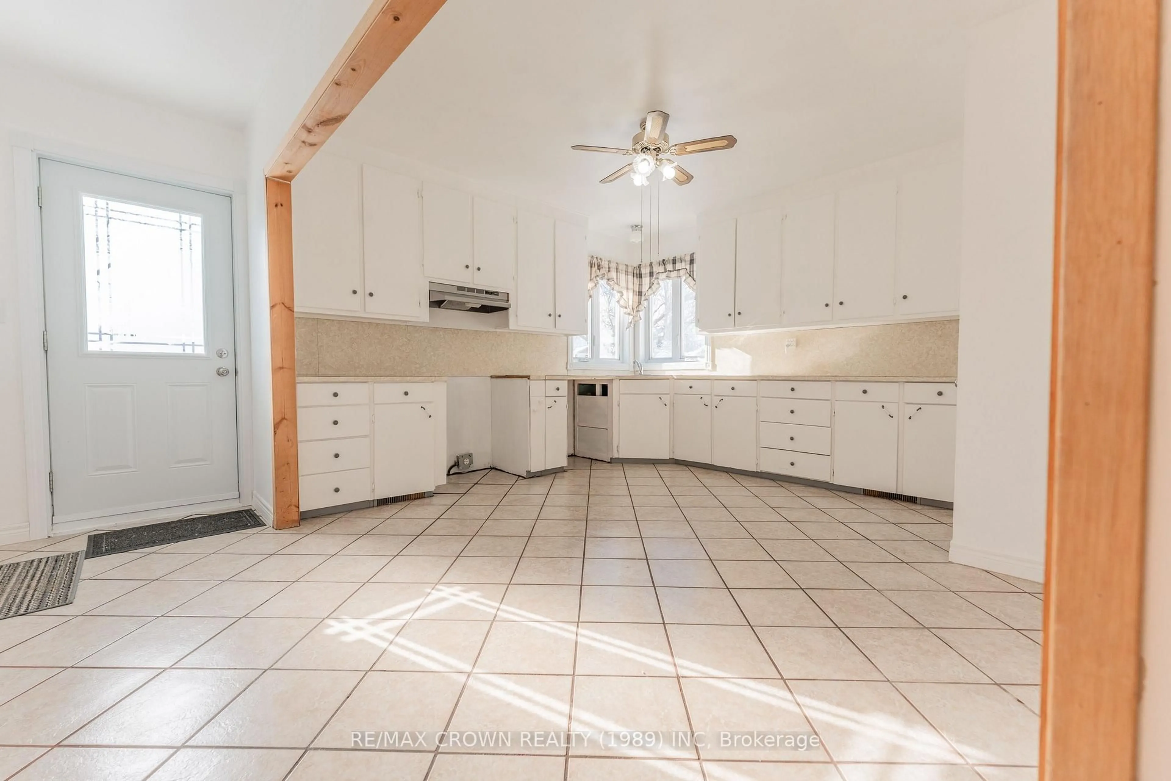 Unknown for 30 Pine Cres, Kapuskasing Ontario P5N 1X7