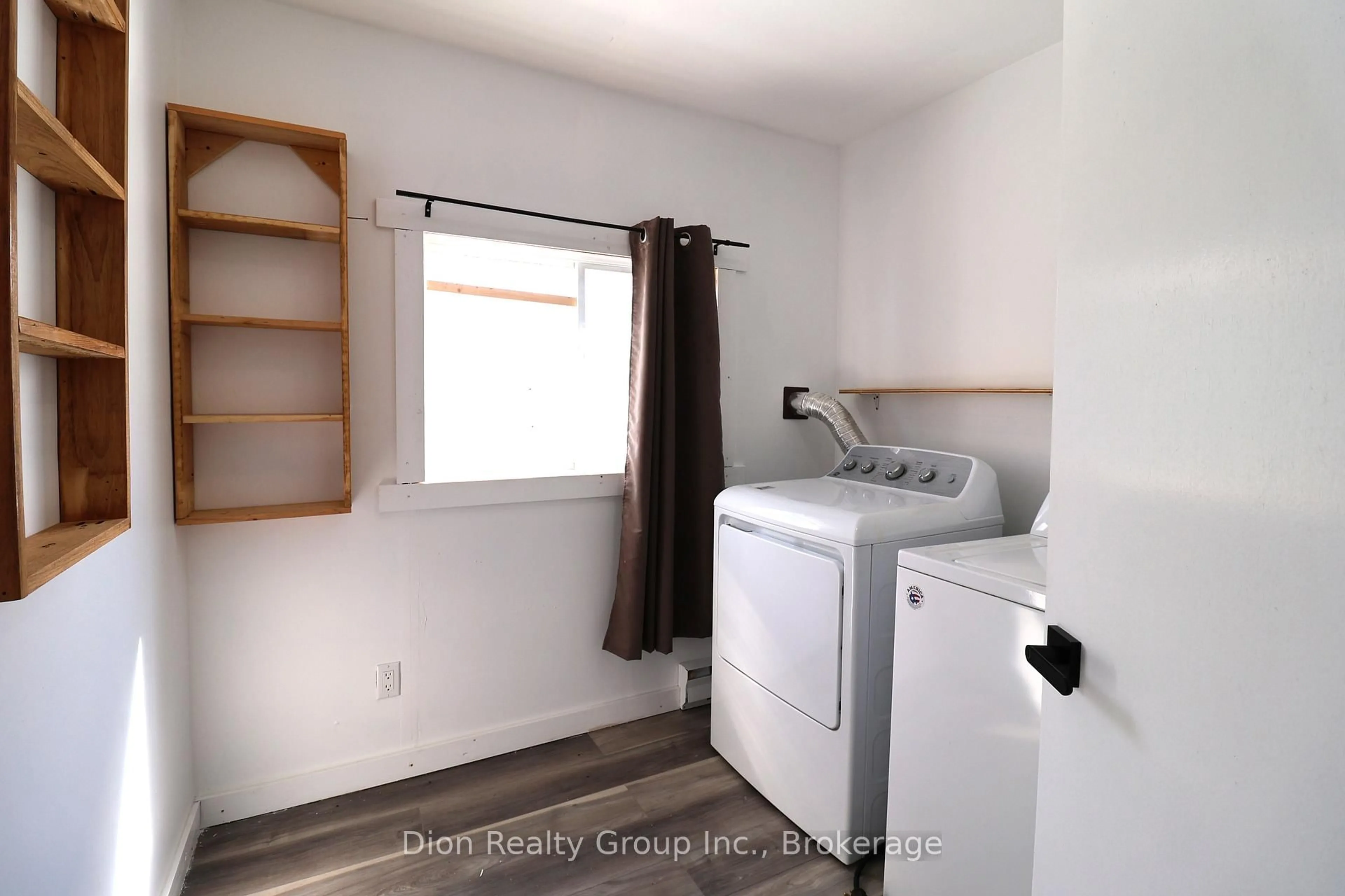 Laundry room for 38 George St, Kirkland Lake Ontario P0K 1B0