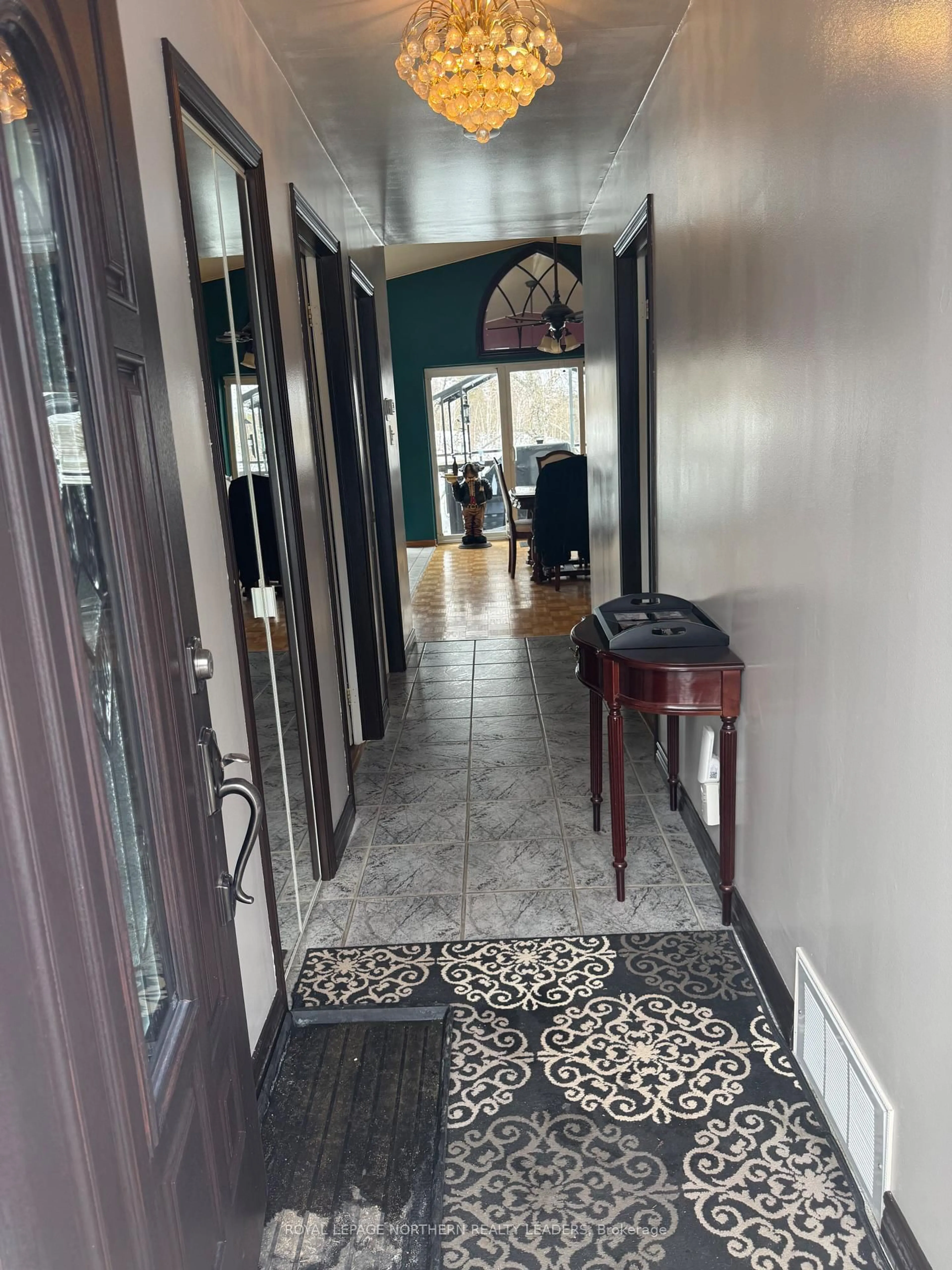 Indoor foyer for 1143 Douglas Rd, Iroquois Falls Ontario P0K 1G0