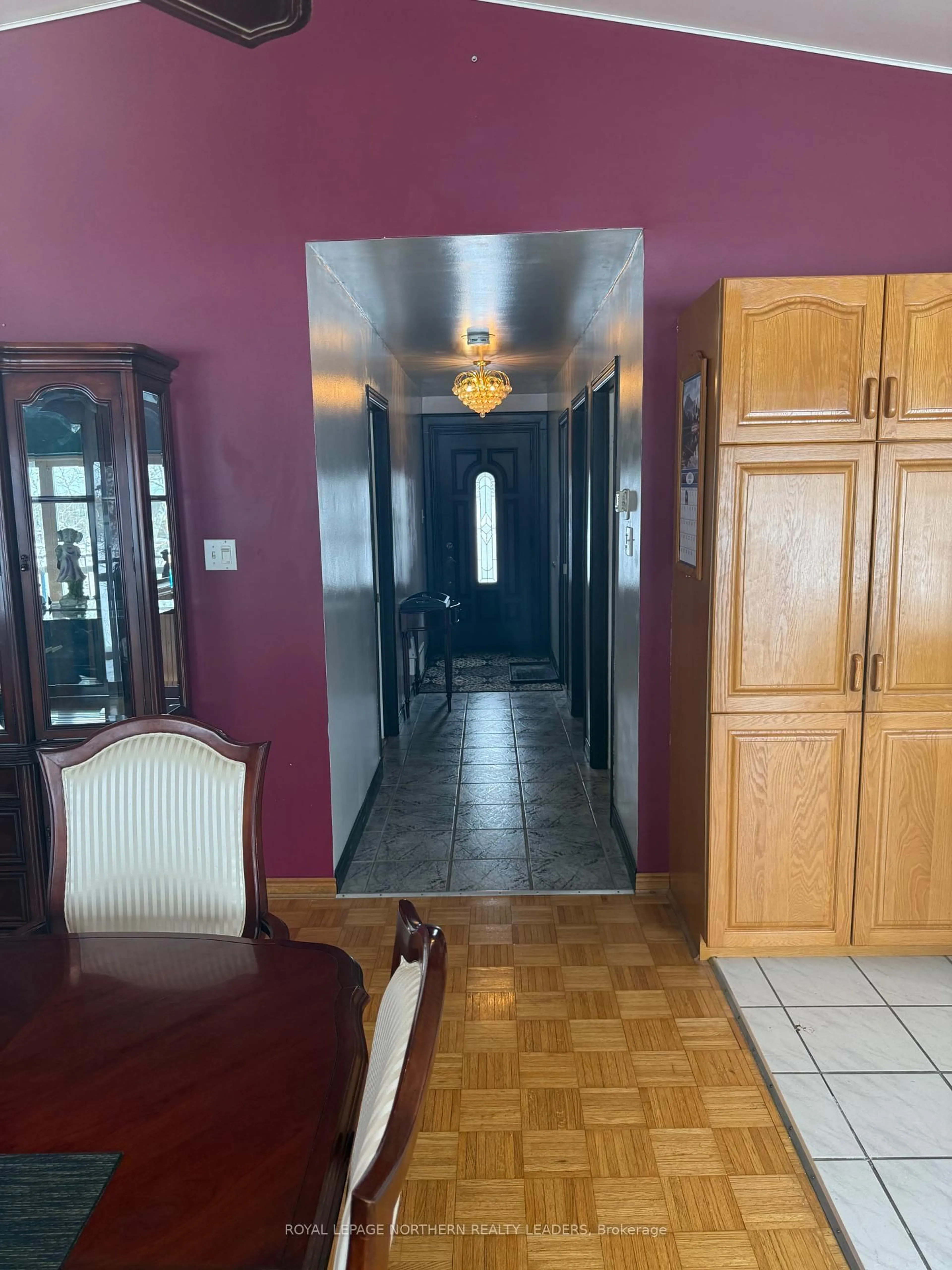 Indoor foyer for 1143 Douglas Rd, Iroquois Falls Ontario P0K 1G0