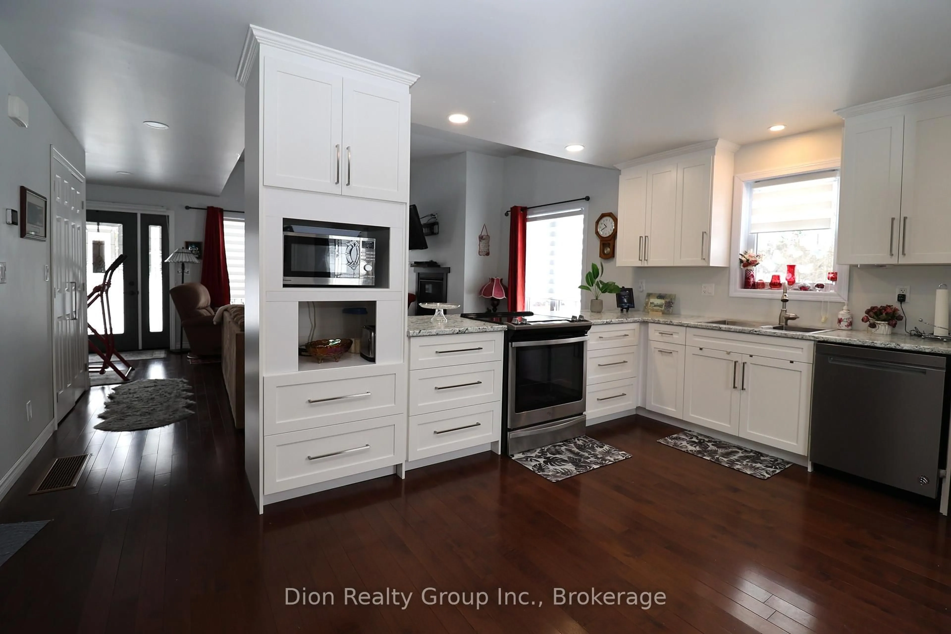 Open concept kitchen, unknown for 33 George St, Kirkland Lake Ontario P2N 1B0