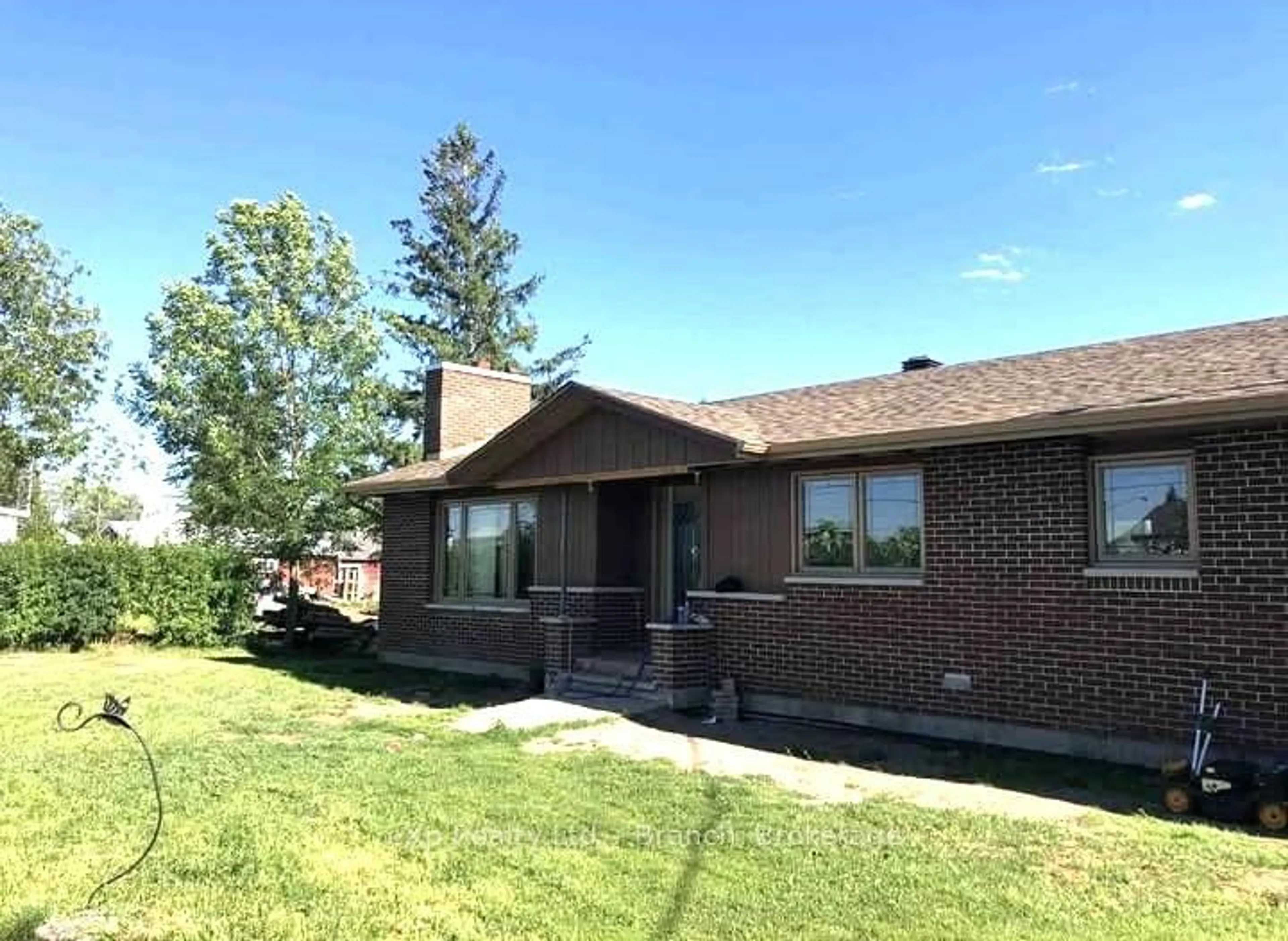 Home with brick exterior material, unknown for 18 Main St, Armstrong Ontario P0J 1S0