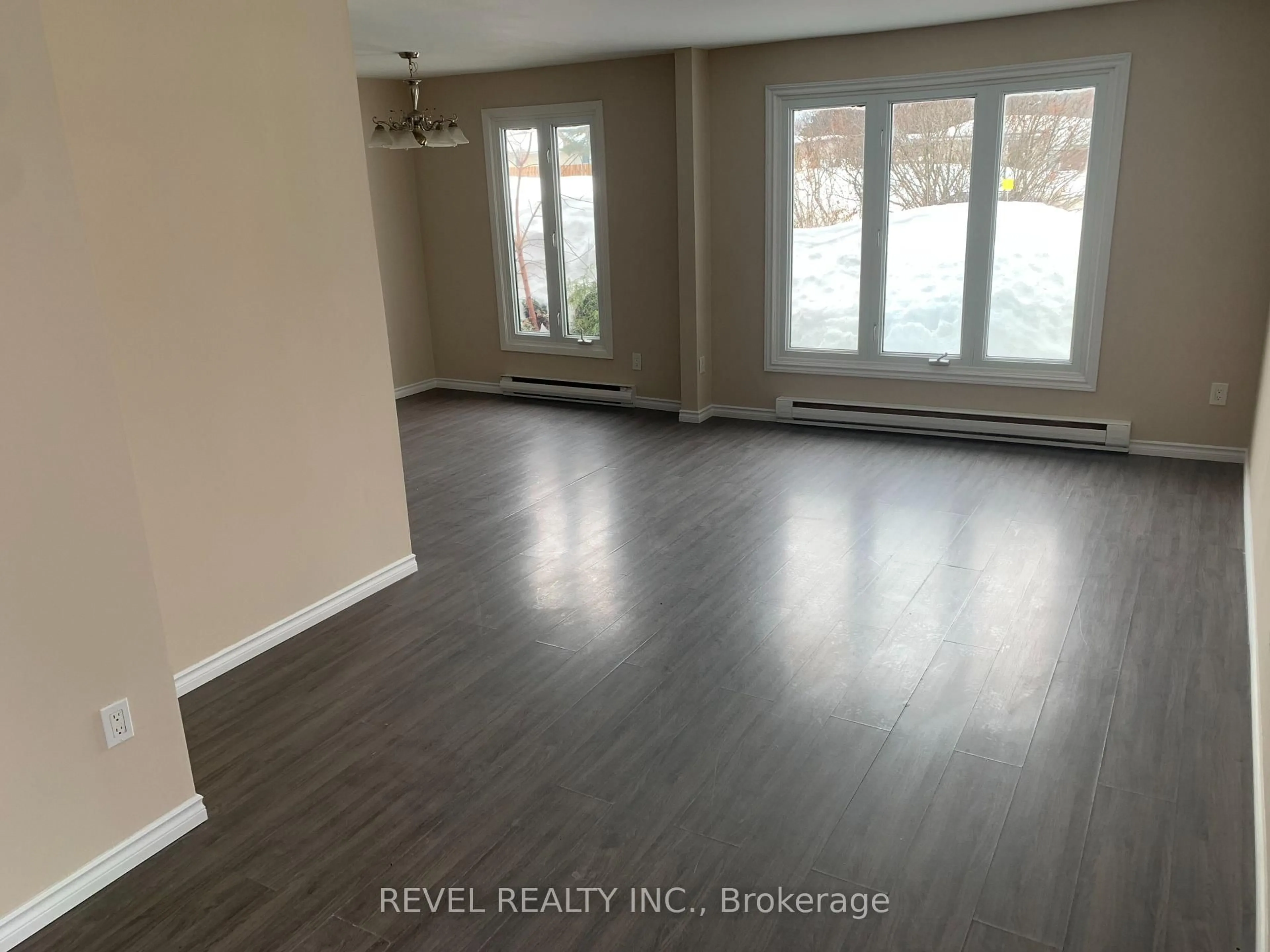 A pic of a room for 35 Graham Lane, Timmins Ontario P4N 7Z5