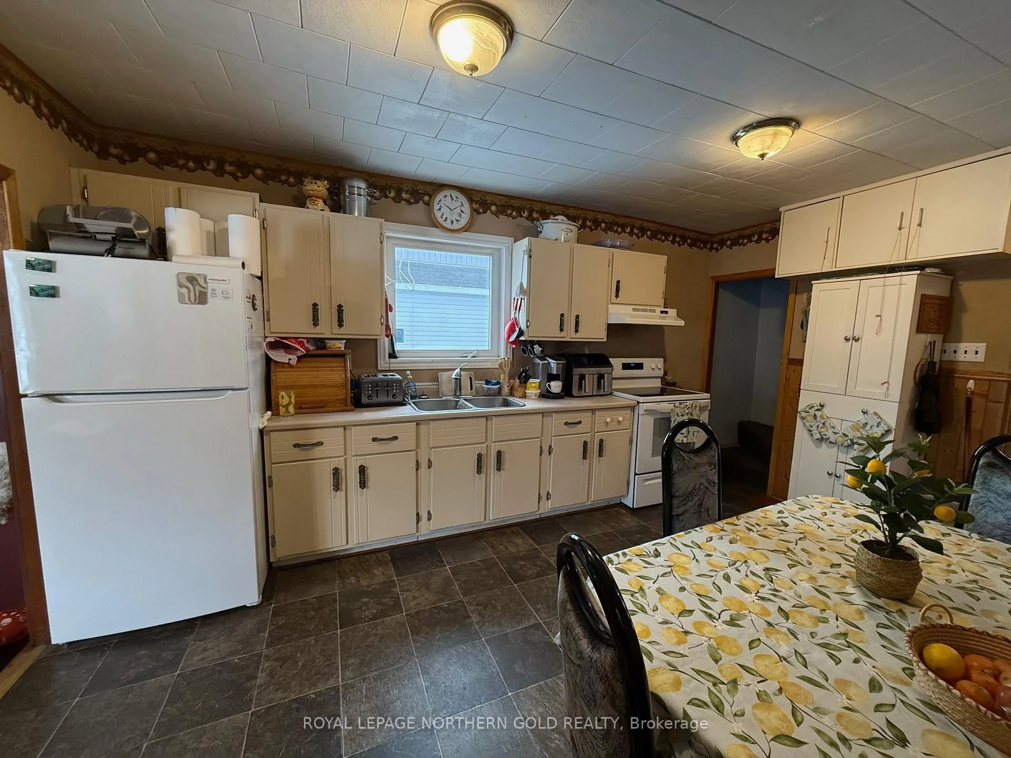 Standard kitchen, unknown for 26 Mc Camus Ave, Kirkland Lake Ontario P2N 2J5