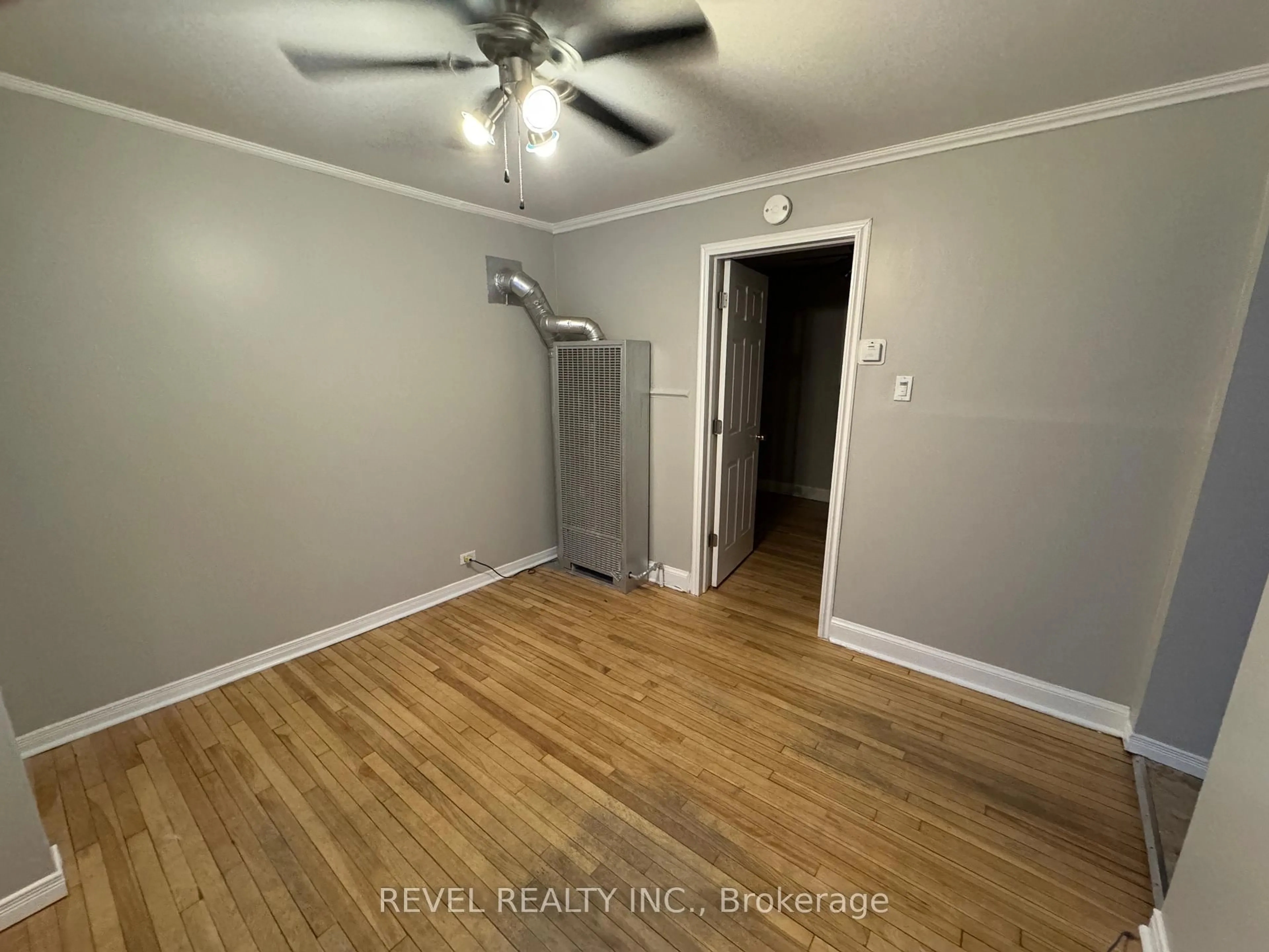 A pic of a room for 39 Maple St, Timmins Ontario P4N 6B3