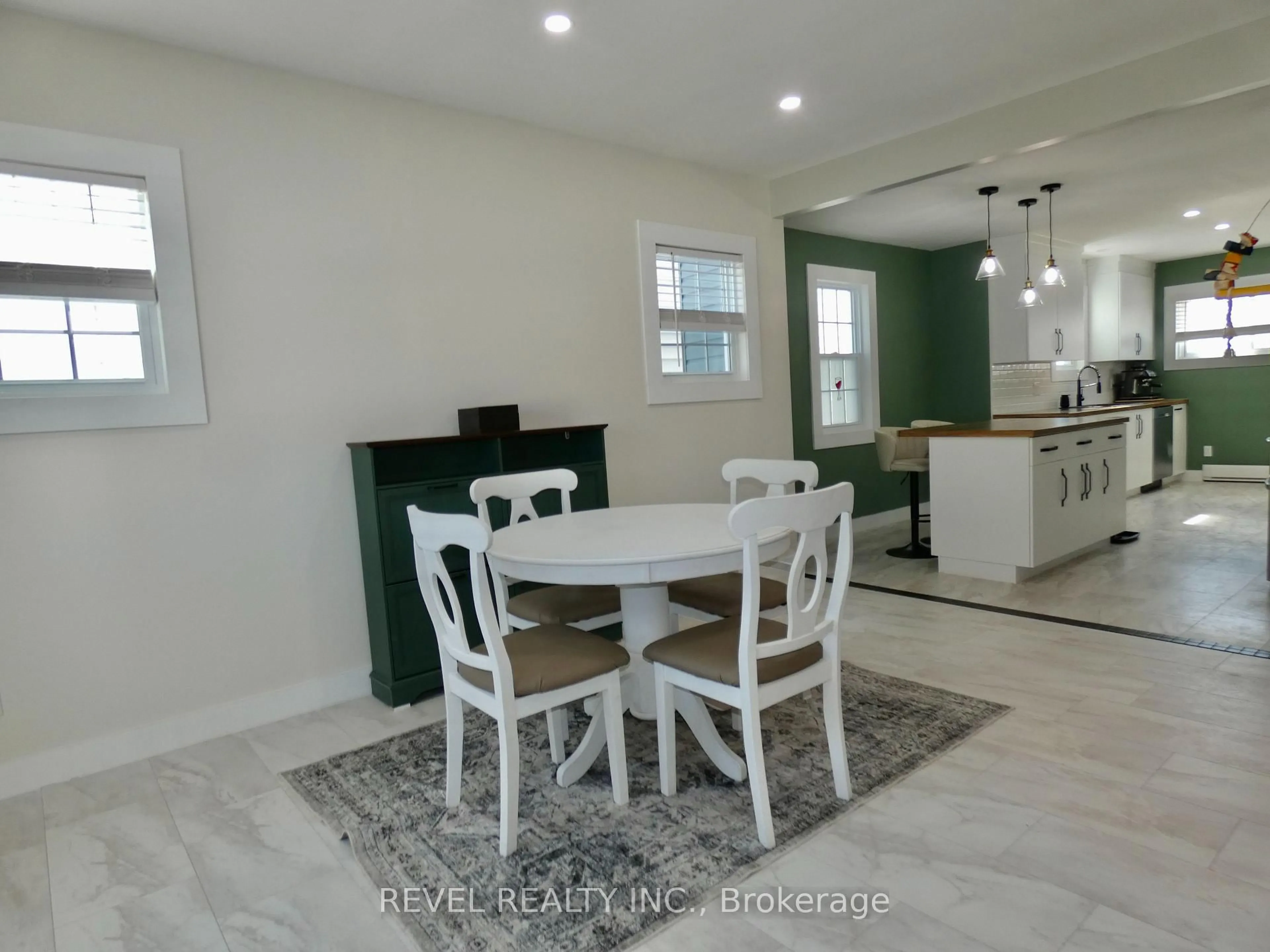 Dining room, ceramic/tile floor for 219 Cherry St, Timmins Ontario P4N 6W3