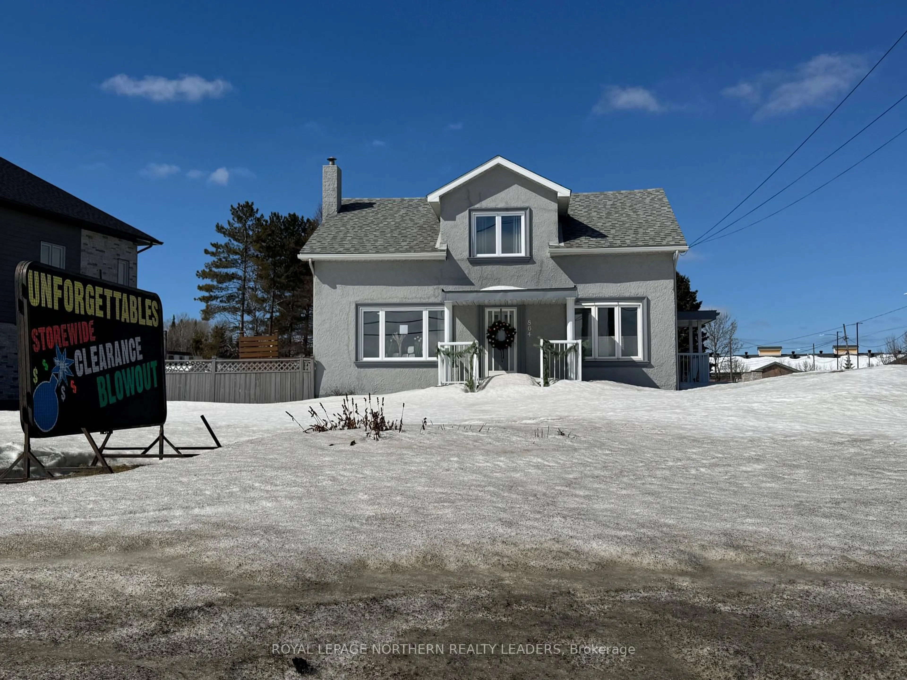 A pic from outside/outdoor area/front of a property/back of a property/a pic from drone, street for 864 Riverside Dr, Timmins Ontario P4N 3W2