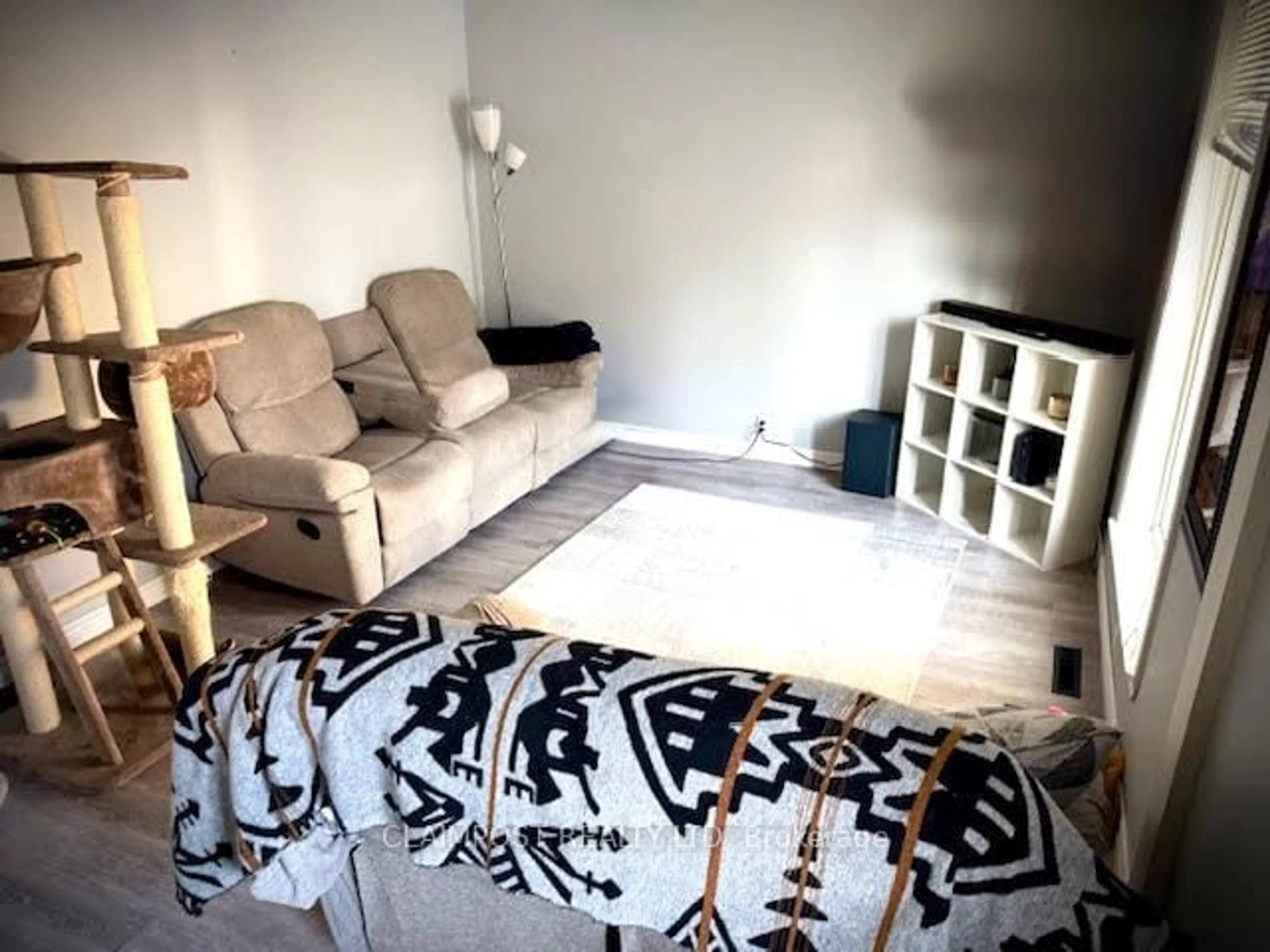 Living room with furniture, unknown for 414 James Ave, Timmins Ontario P4N 5T2