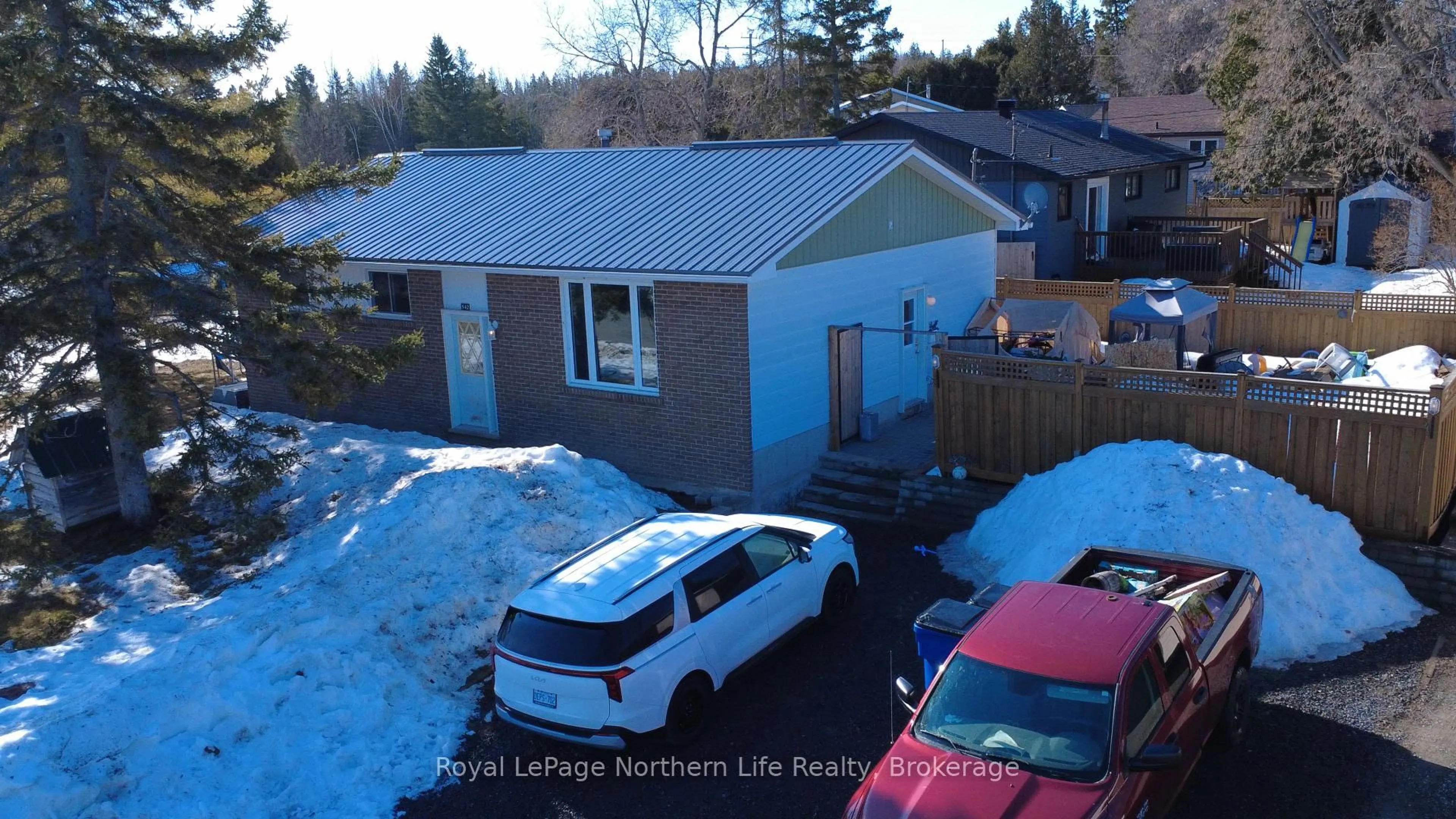 A pic from outside/outdoor area/front of a property/back of a property/a pic from drone, street for 542 AGNES Ave, Temiskaming Shores Ontario P0J 1P0