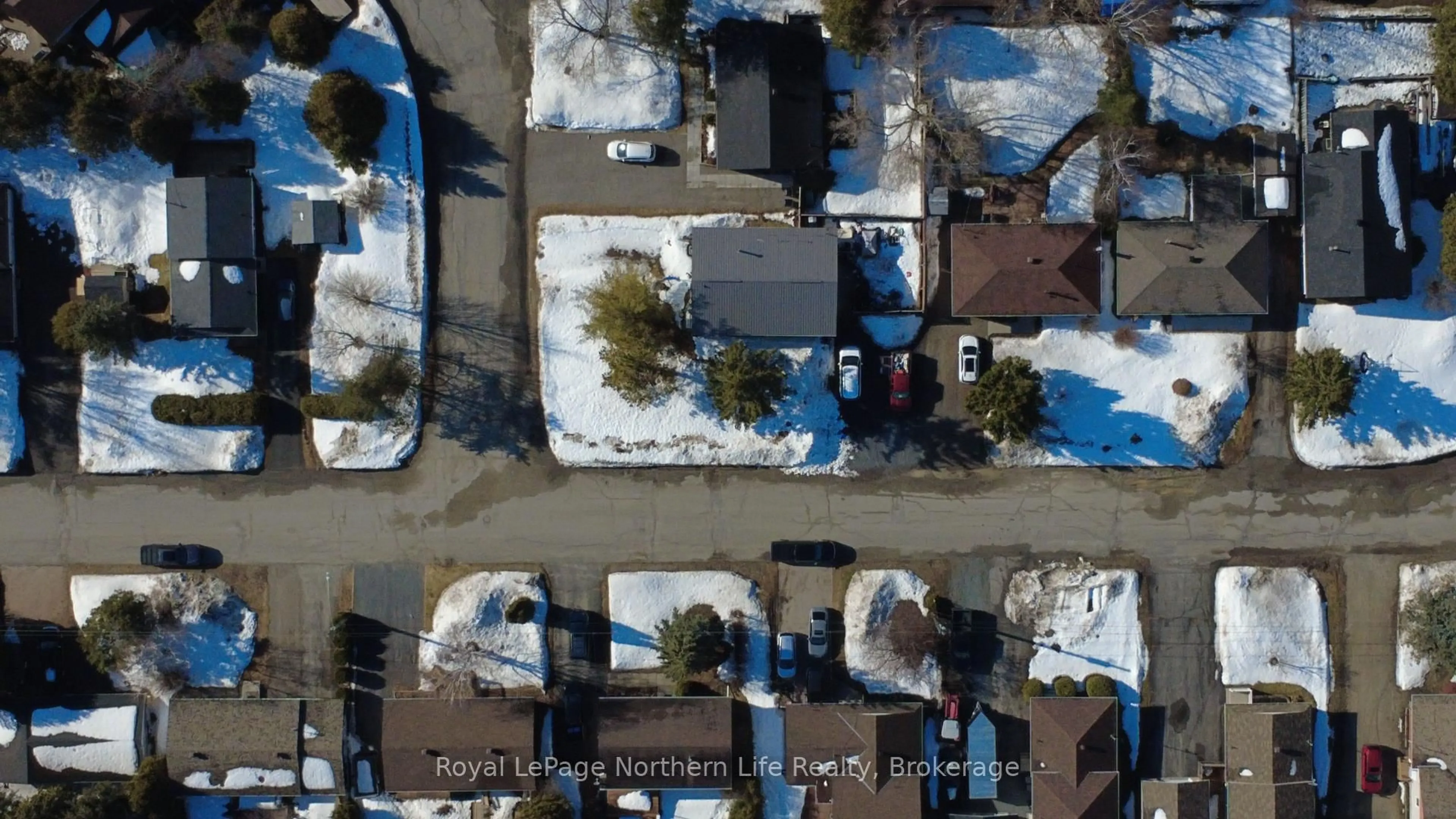 A pic from outside/outdoor area/front of a property/back of a property/a pic from drone, street for 542 AGNES Ave, Temiskaming Shores Ontario P0J 1P0