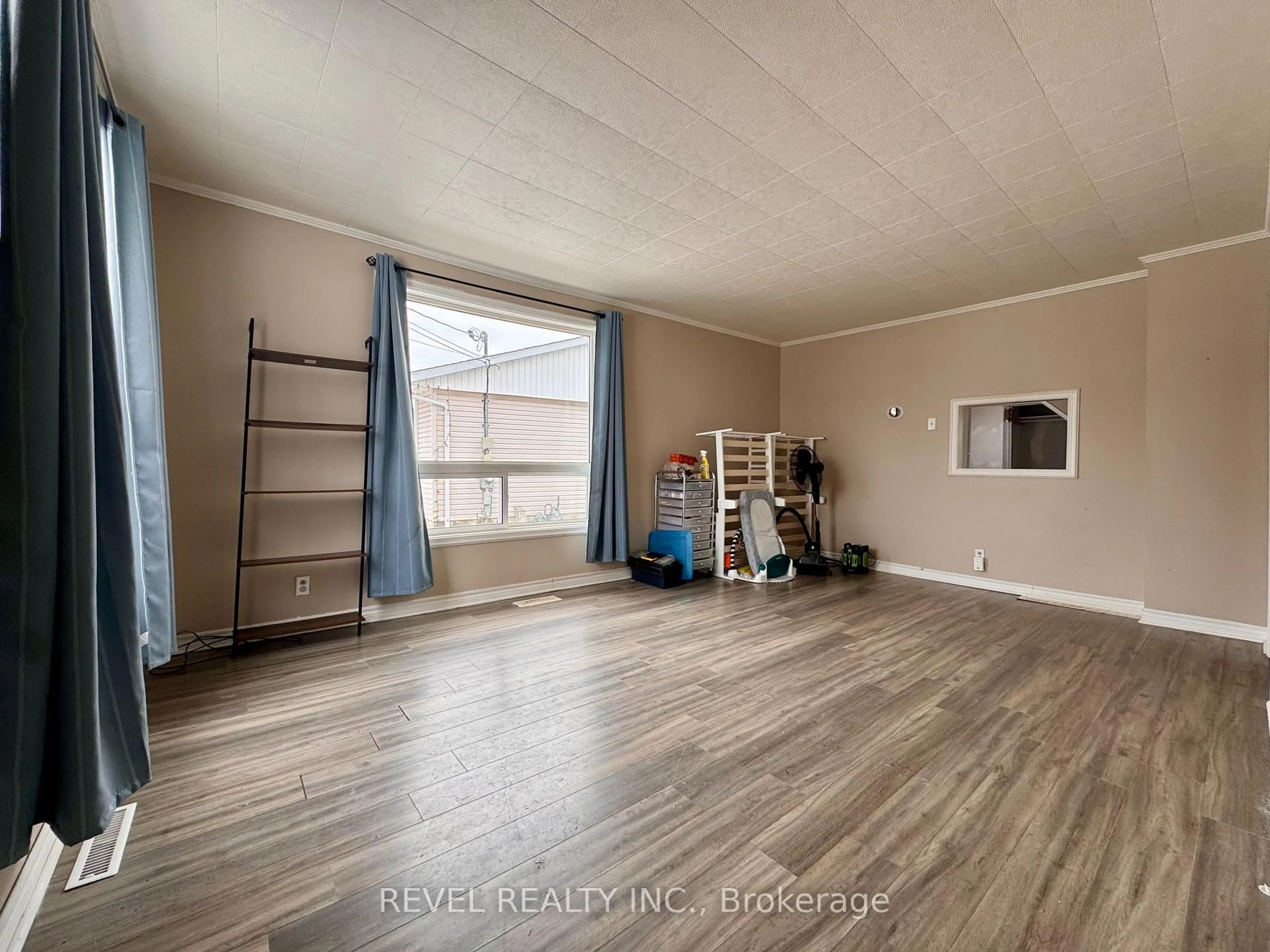 A pic of a room for 1203 Ferguson Rd, Timmins Ontario P0N 1H0