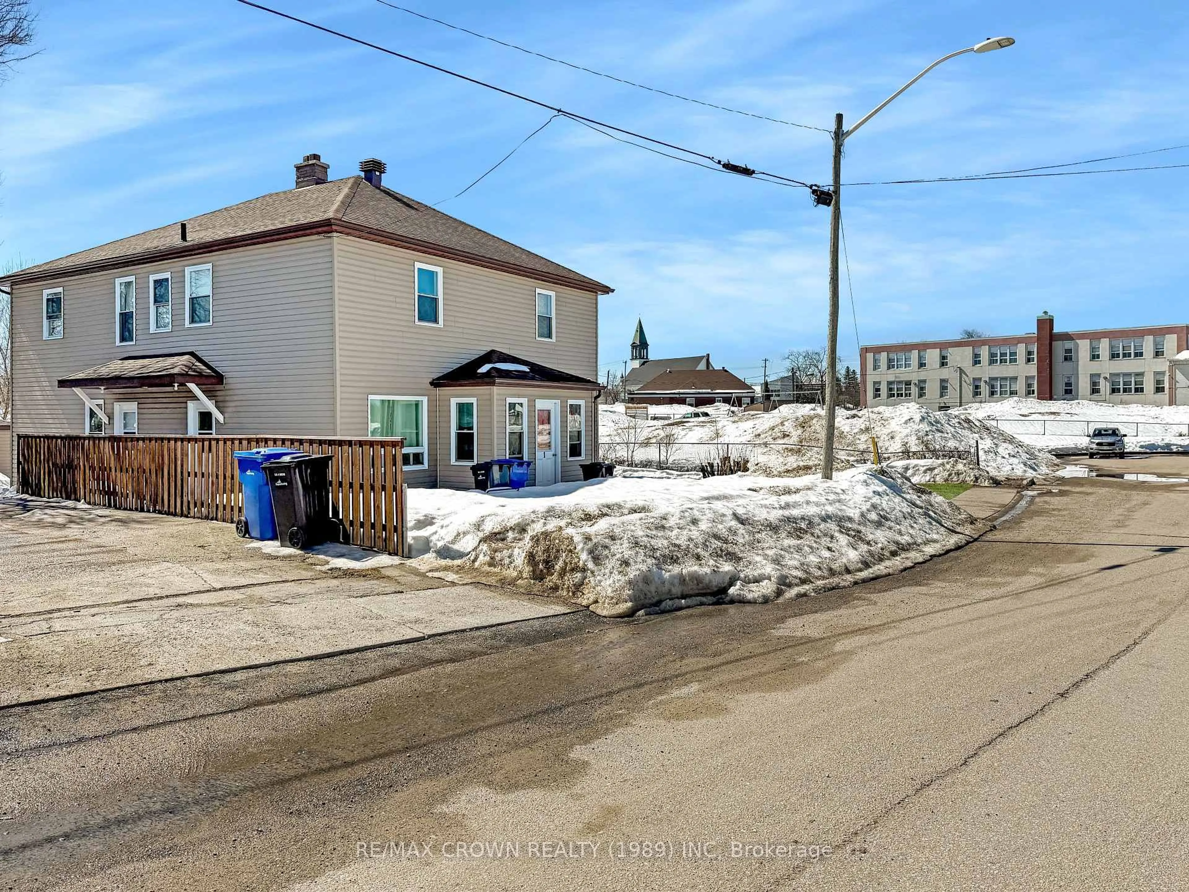 A pic from outside/outdoor area/front of a property/back of a property/a pic from drone, street for 119 Byng Ave, Kapuskasing Ontario P5N 1X3