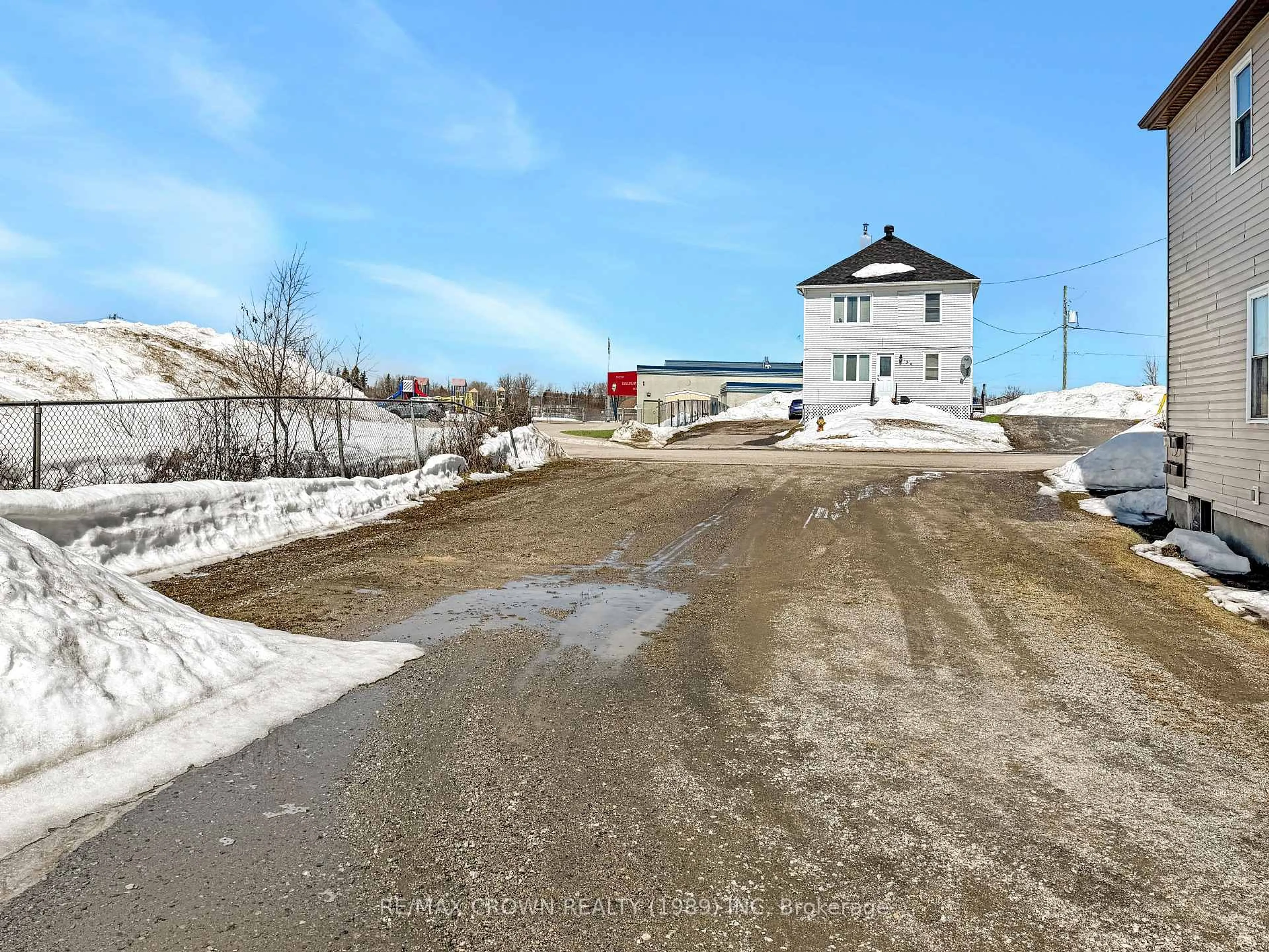 Unknown for 119 Byng Ave, Kapuskasing Ontario P5N 1X3