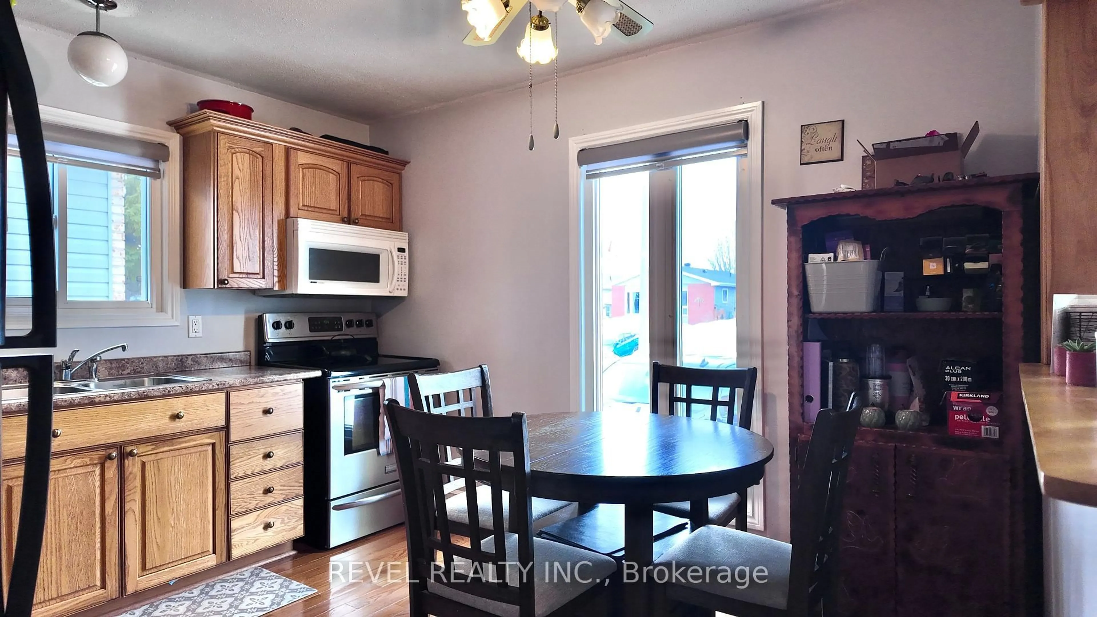 Standard kitchen, unknown for 1353 Gatineau Blvd, Timmins Ontario P4R 1E4