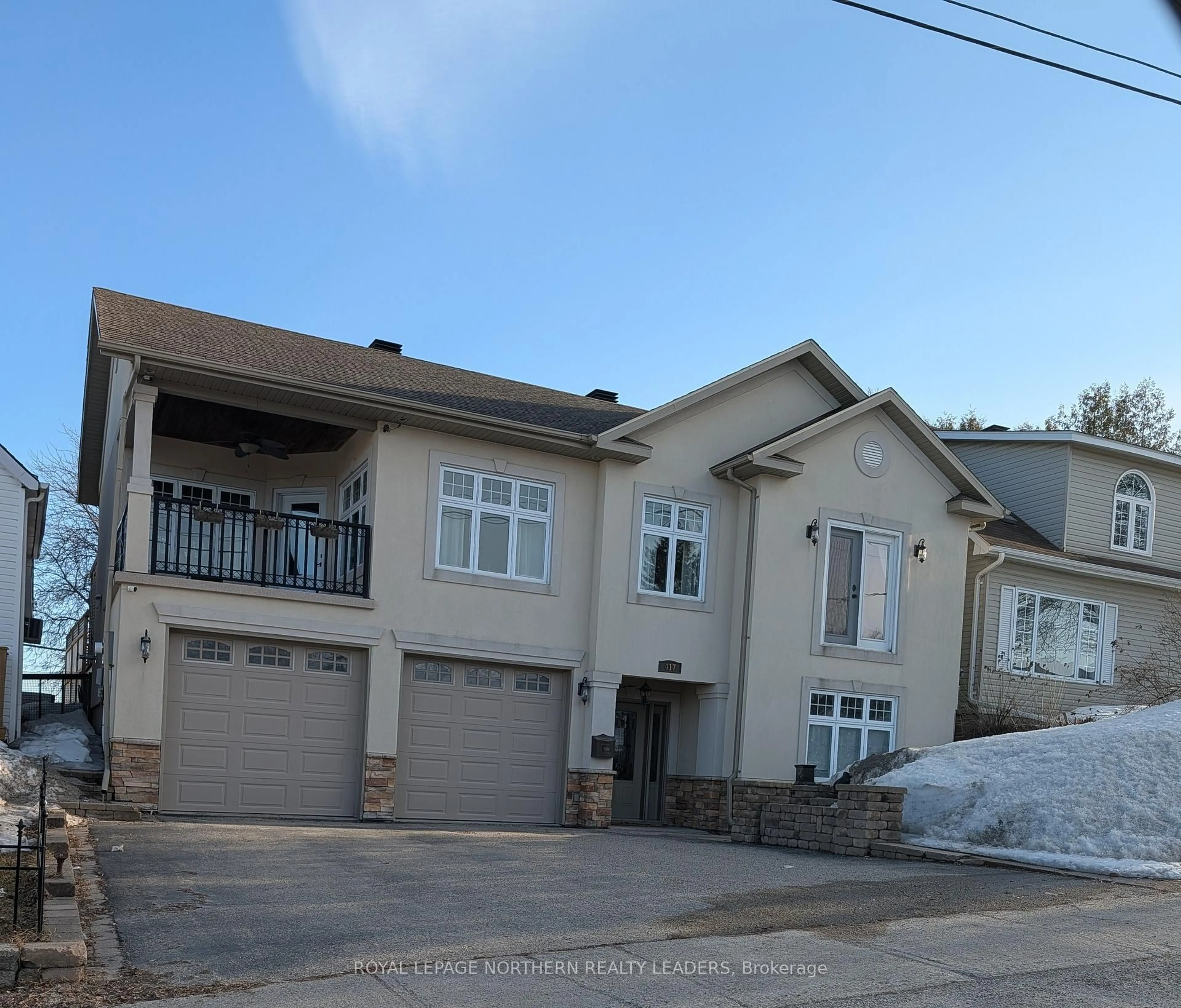 Home with vinyl exterior material, street for 417 James Ave, Timmins Ontario P4N 5T1