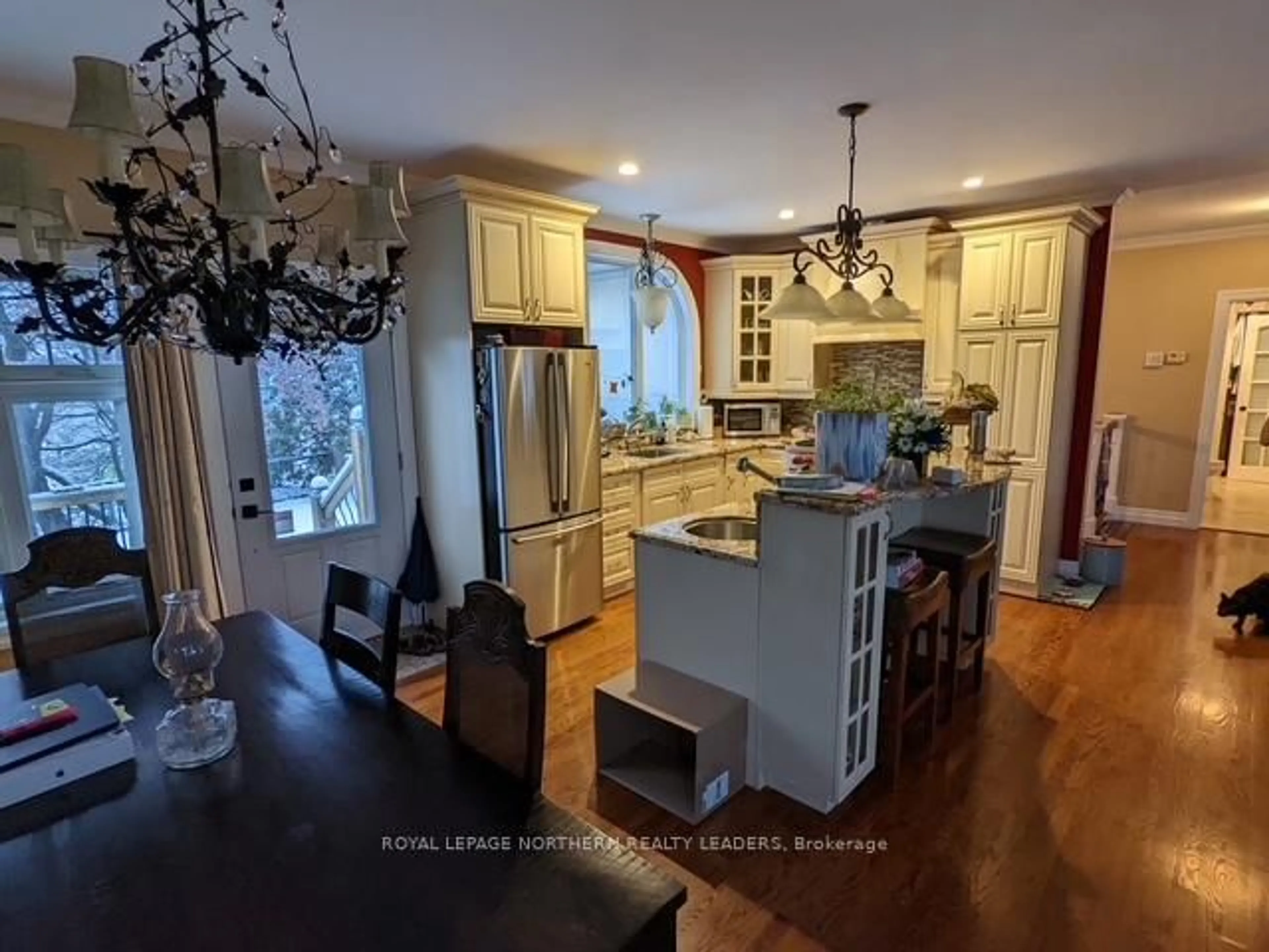 Open concept kitchen, unknown for 417 James Ave, Timmins Ontario P4N 5T1