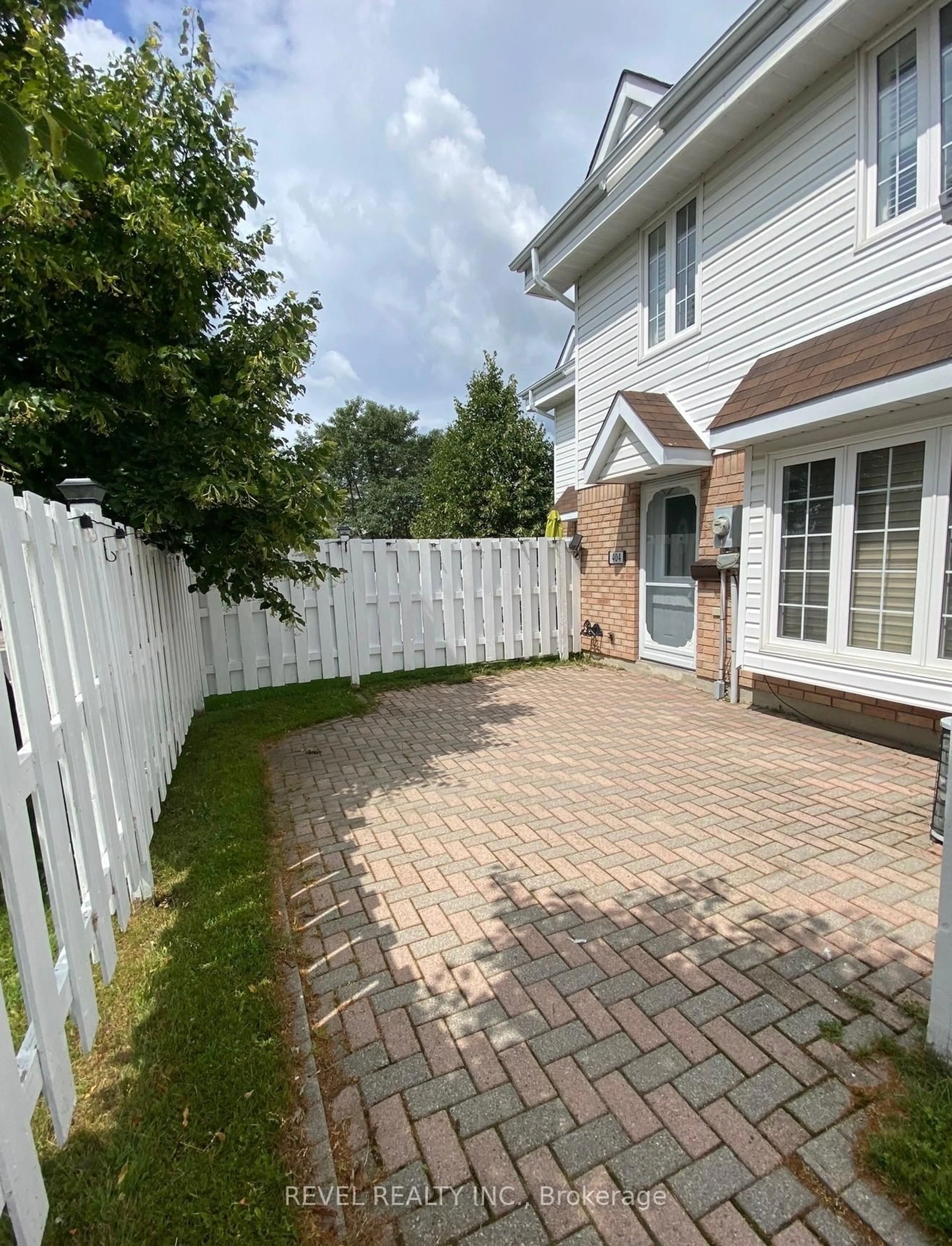 Patio, street for 630 Lonergan Blvd #Unit 404, Timmins Ontario P4P 1H3