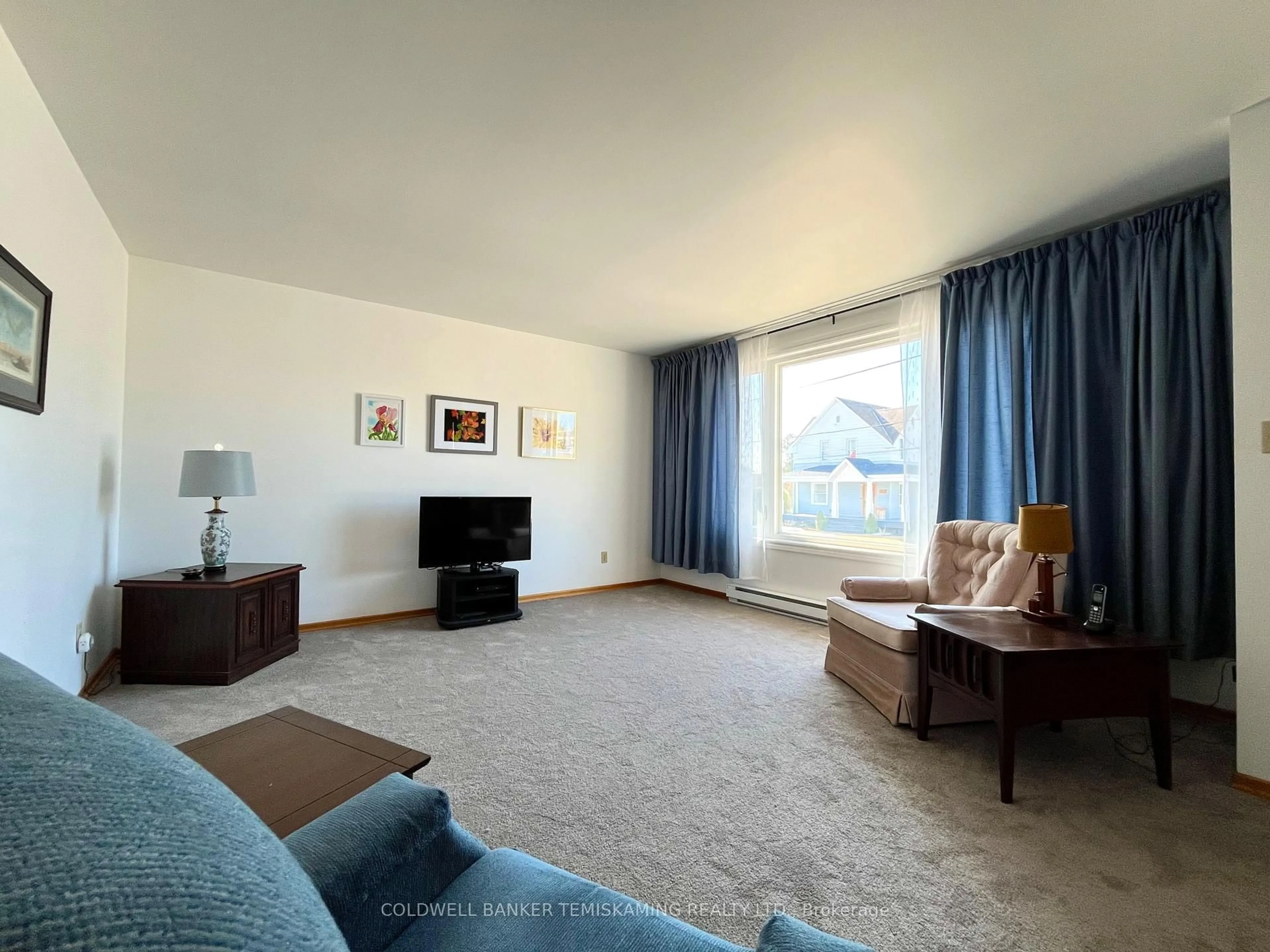 A pic of a room for 397 Russell St, Temiskaming Shores Ontario P0J 1K0