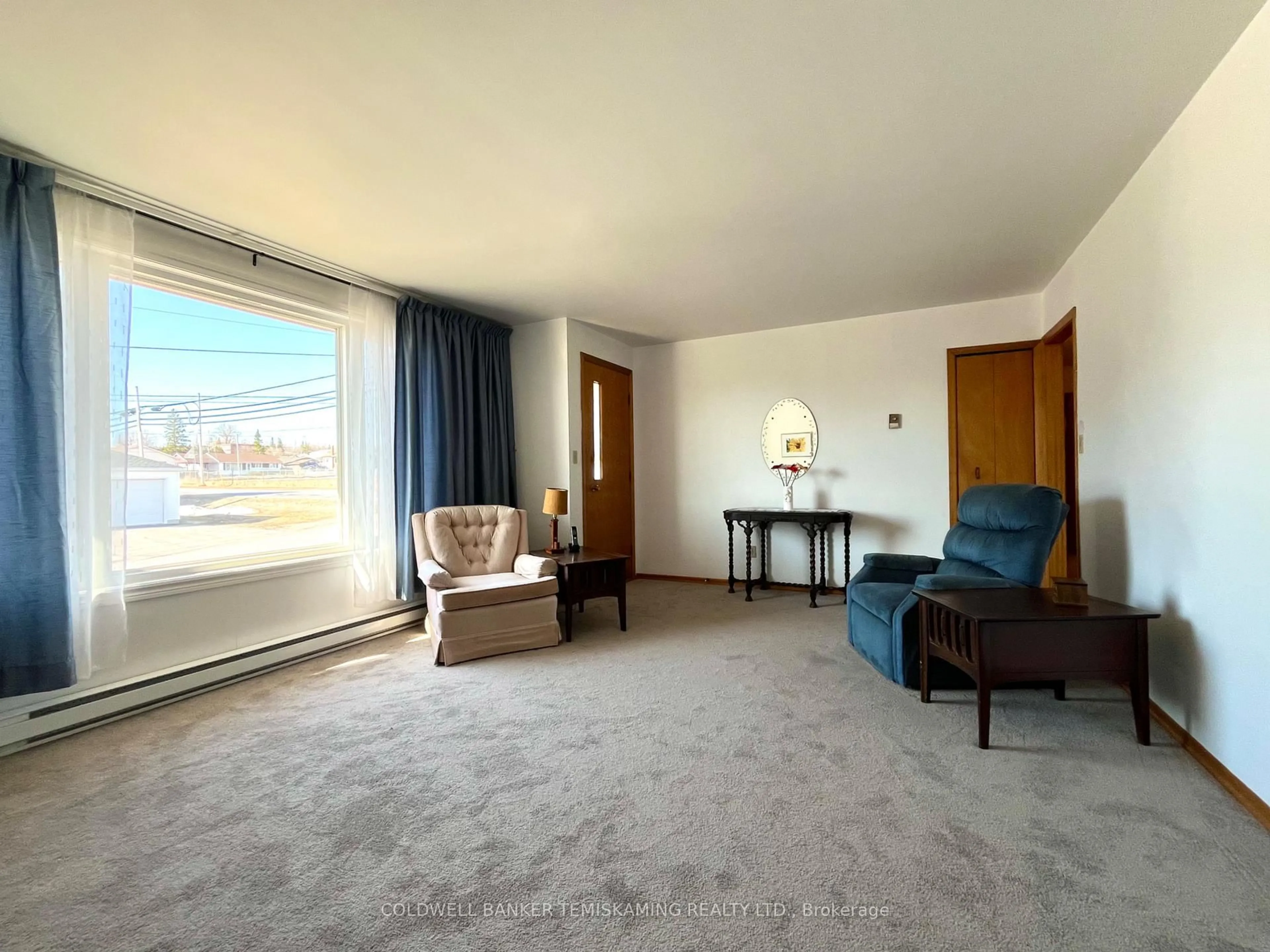 A pic of a room for 397 Russell St, Temiskaming Shores Ontario P0J 1K0