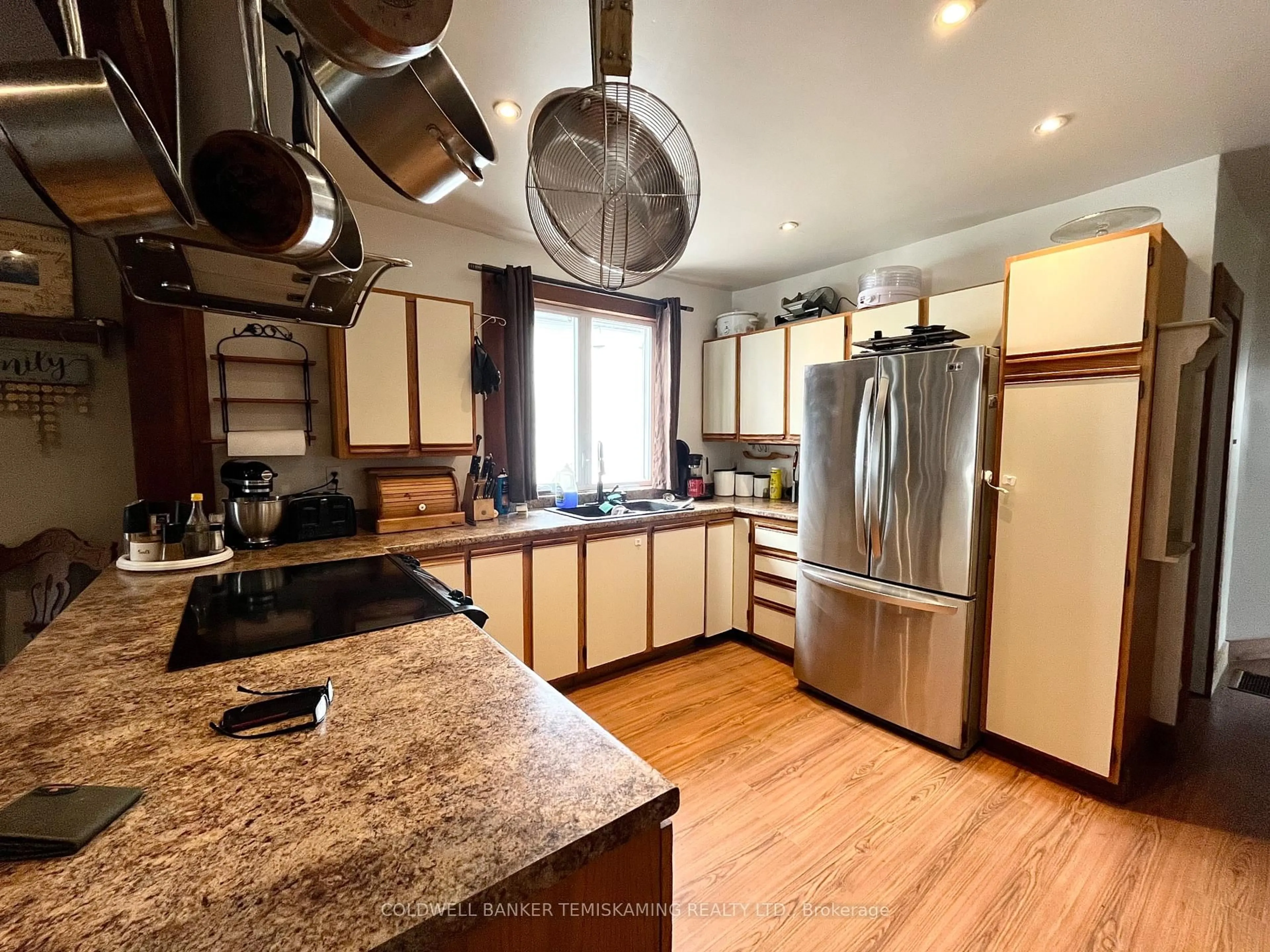 Unknown for 39 Comfort St, Kirkland Lake Ontario P2N 3B1