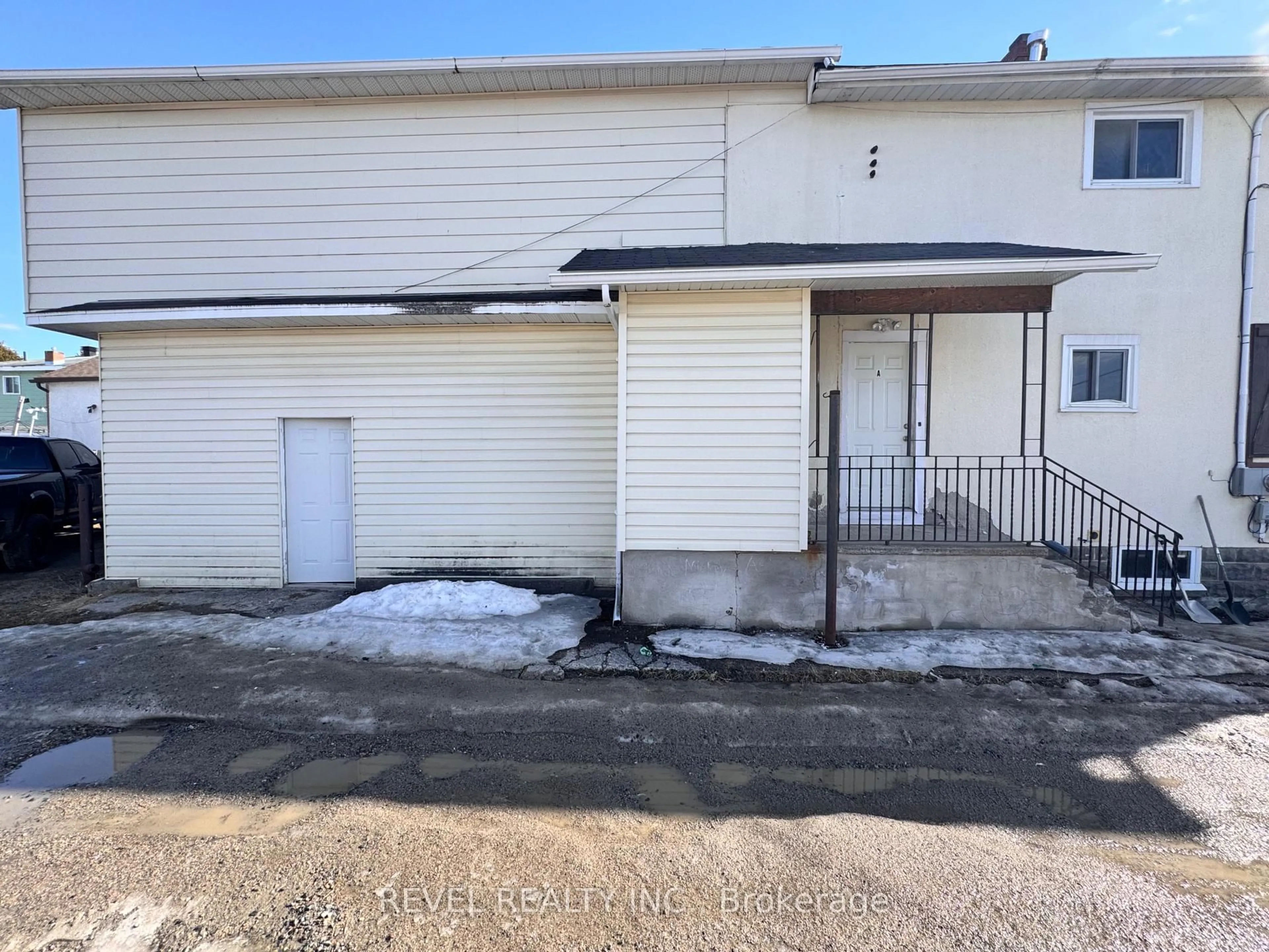 Unknown for 388 Pine St, Timmins Ontario P4N 2L3