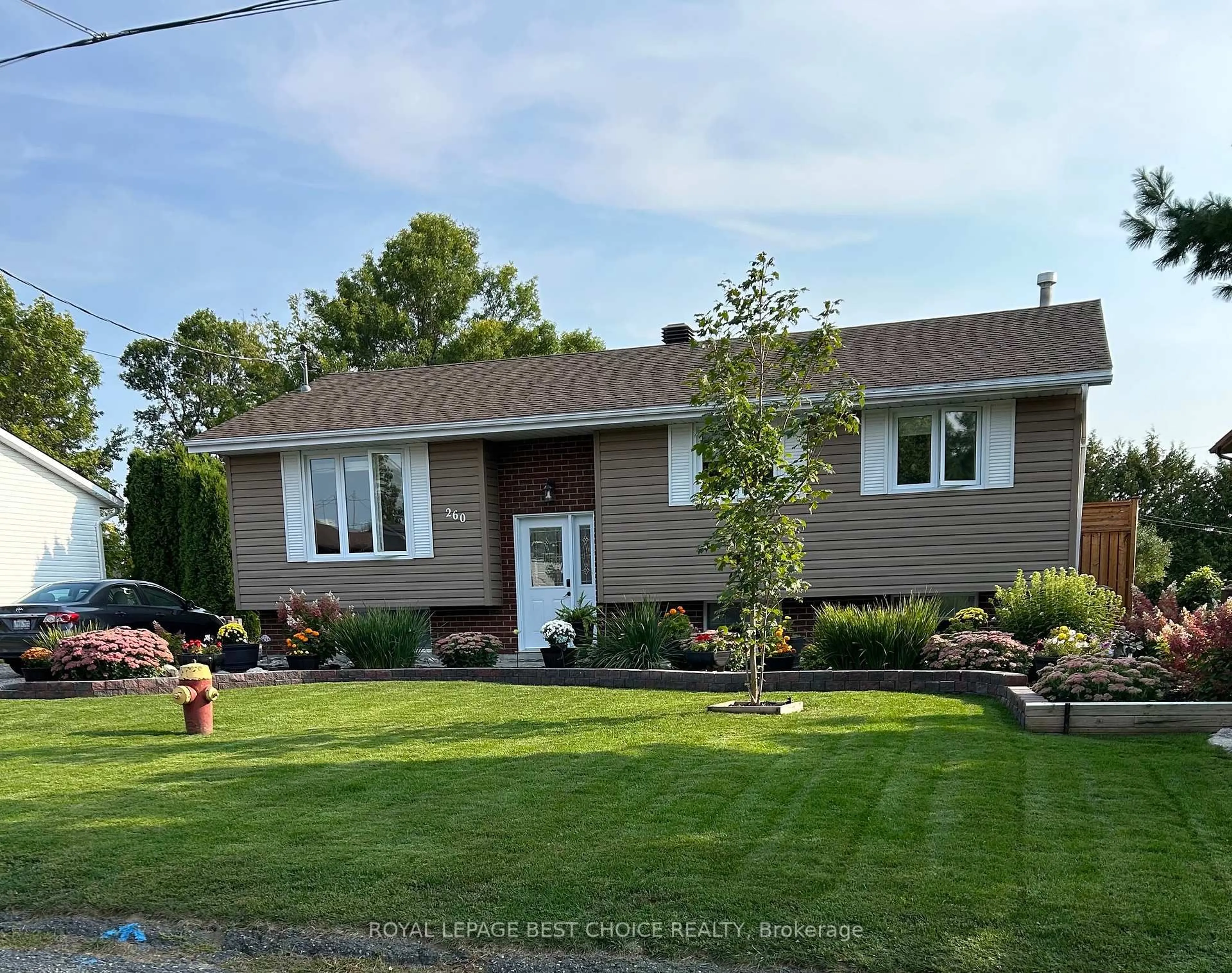 Home with vinyl exterior material, street for 260 Rondeau Rd, Temiskaming Shores Ontario P0J 1P0