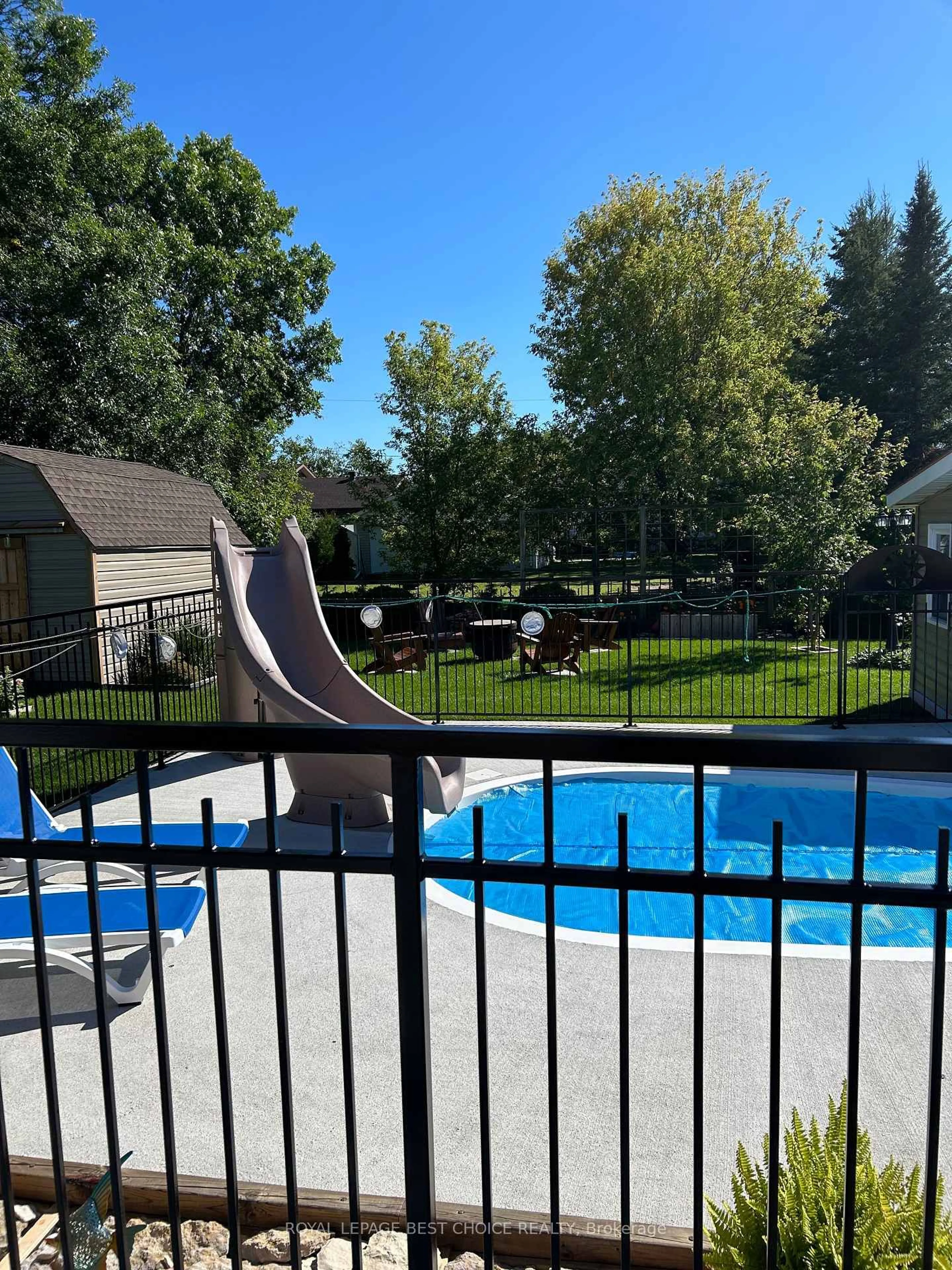 Pool for 260 Rondeau Rd, Temiskaming Shores Ontario P0J 1P0