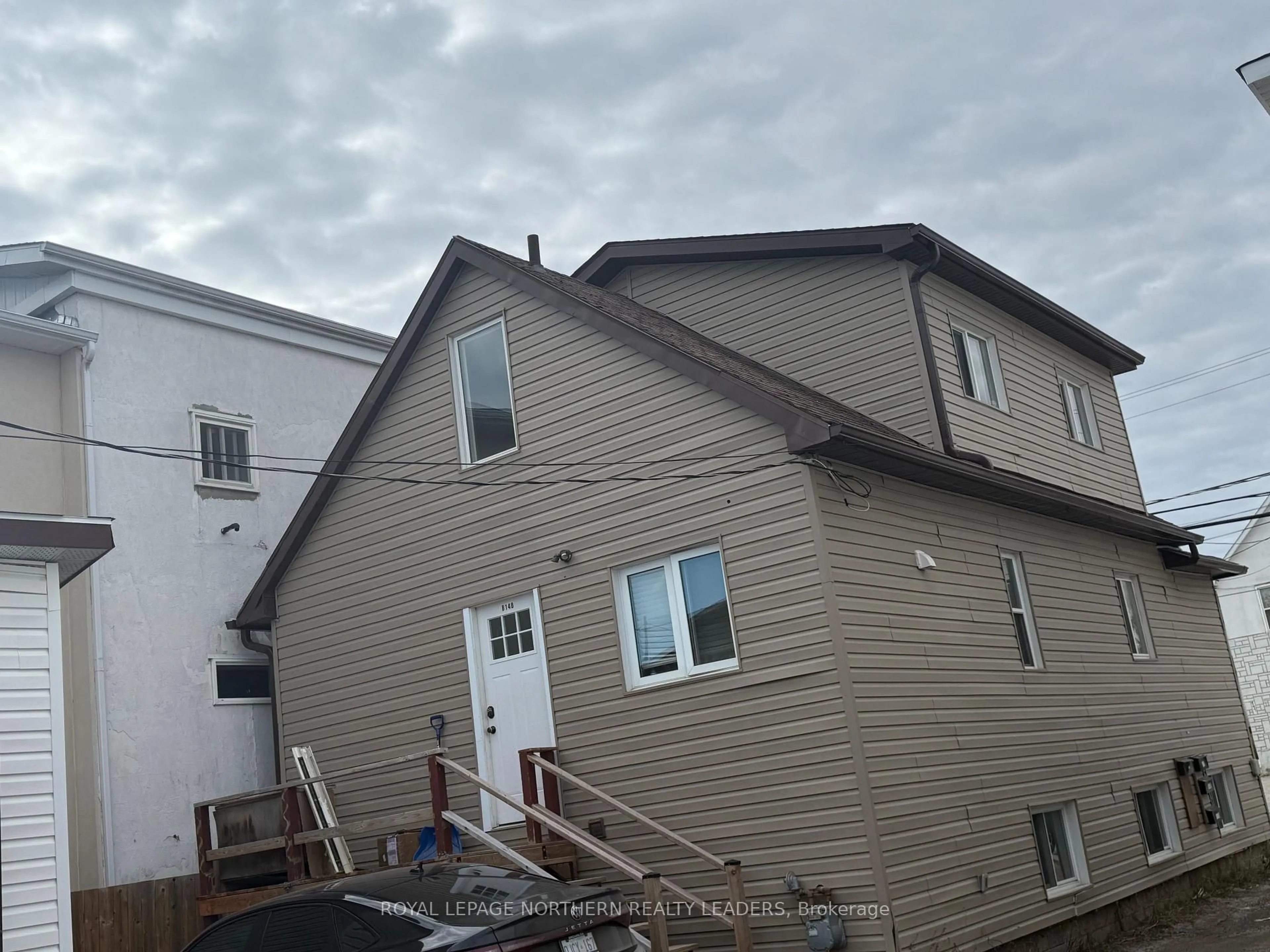 A pic from outside/outdoor area/front of a property/back of a property/a pic from drone, building for 148 Sixth Ave, Timmins Ontario P4N 5M3