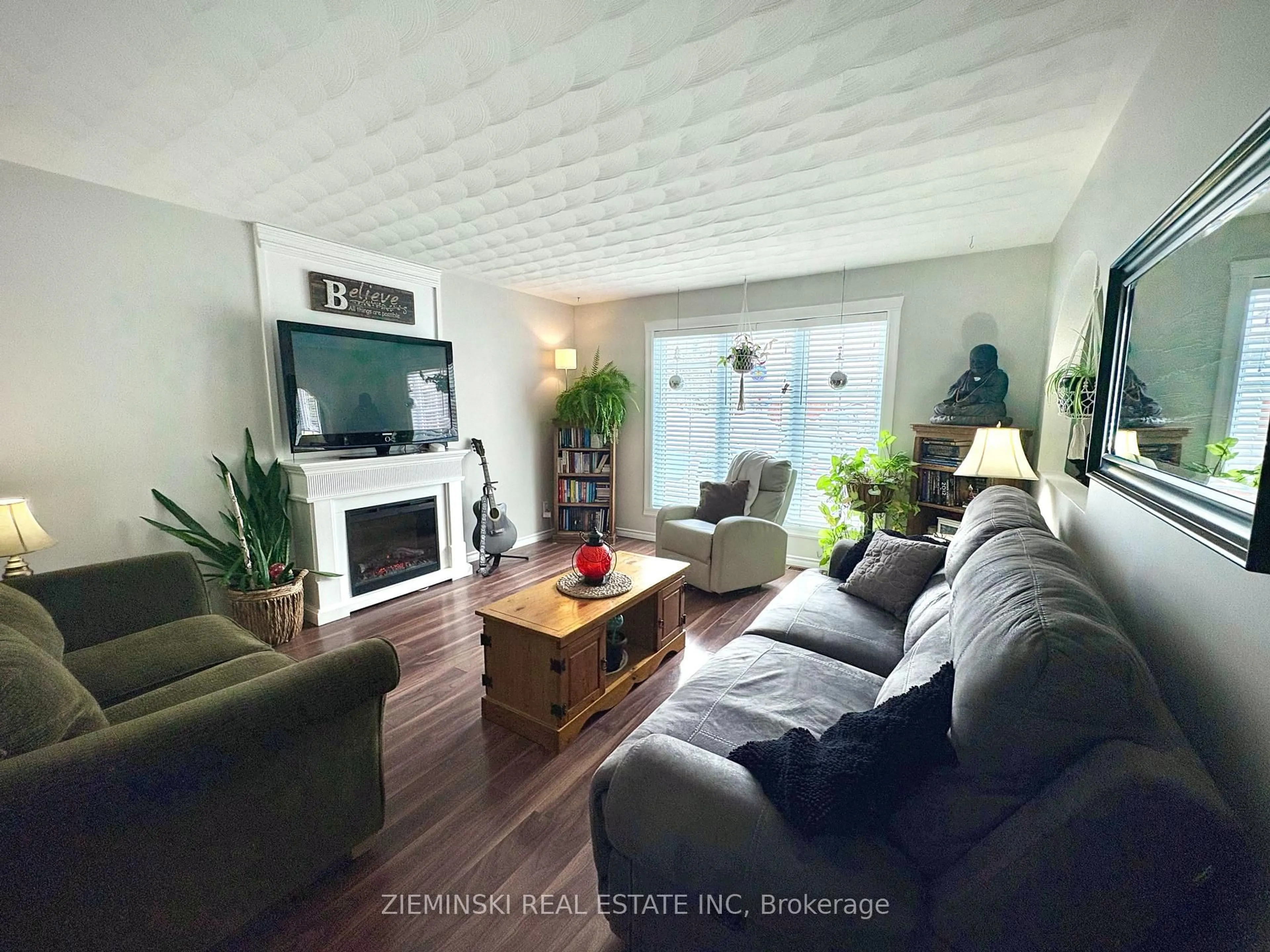 Living room with furniture, unknown for 39 Sybil Ave, Cochrane Ontario P0L 1C0