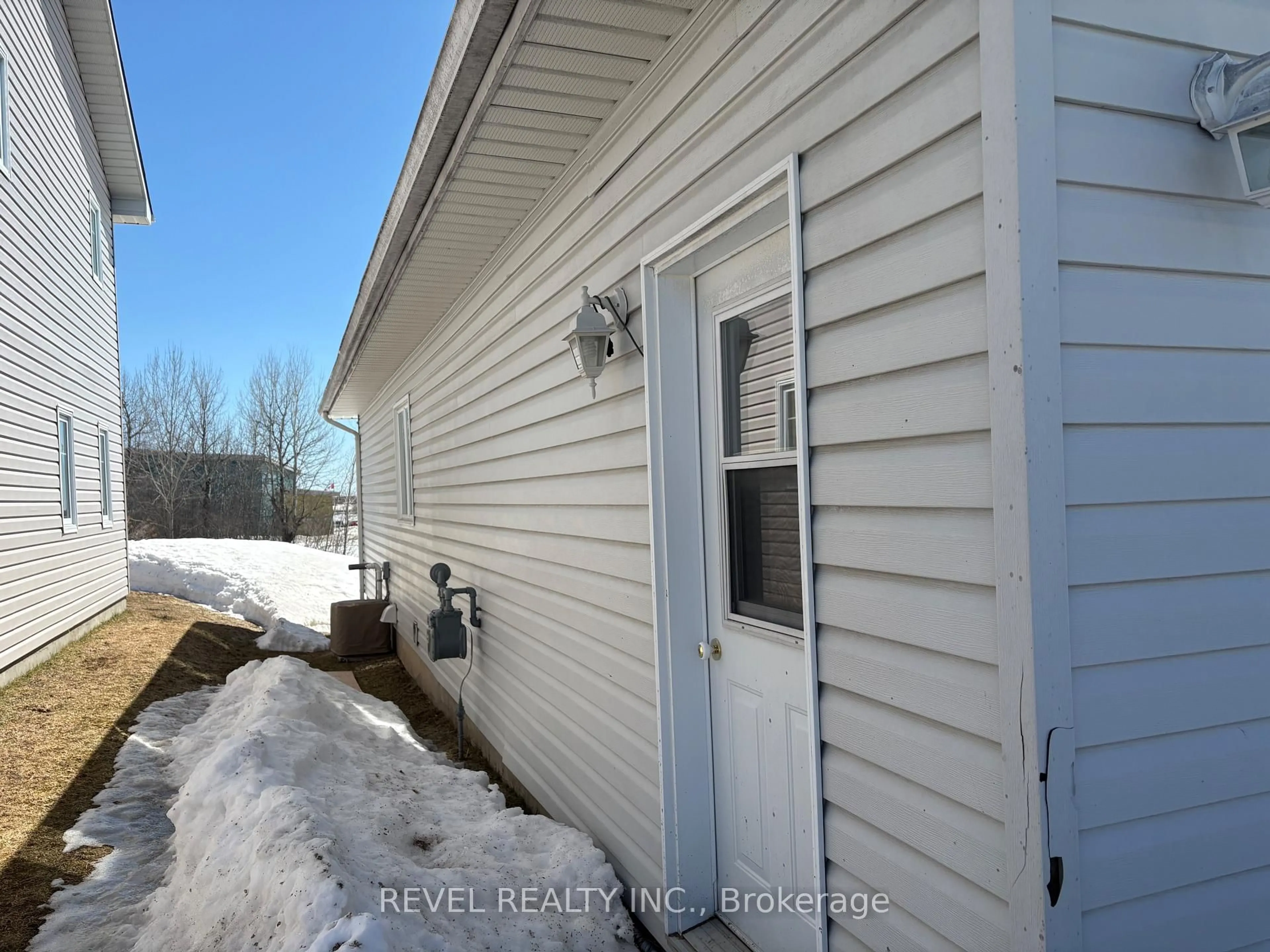 Unknown for 4 Cree Rd, Cochrane Ontario P0L 1C0