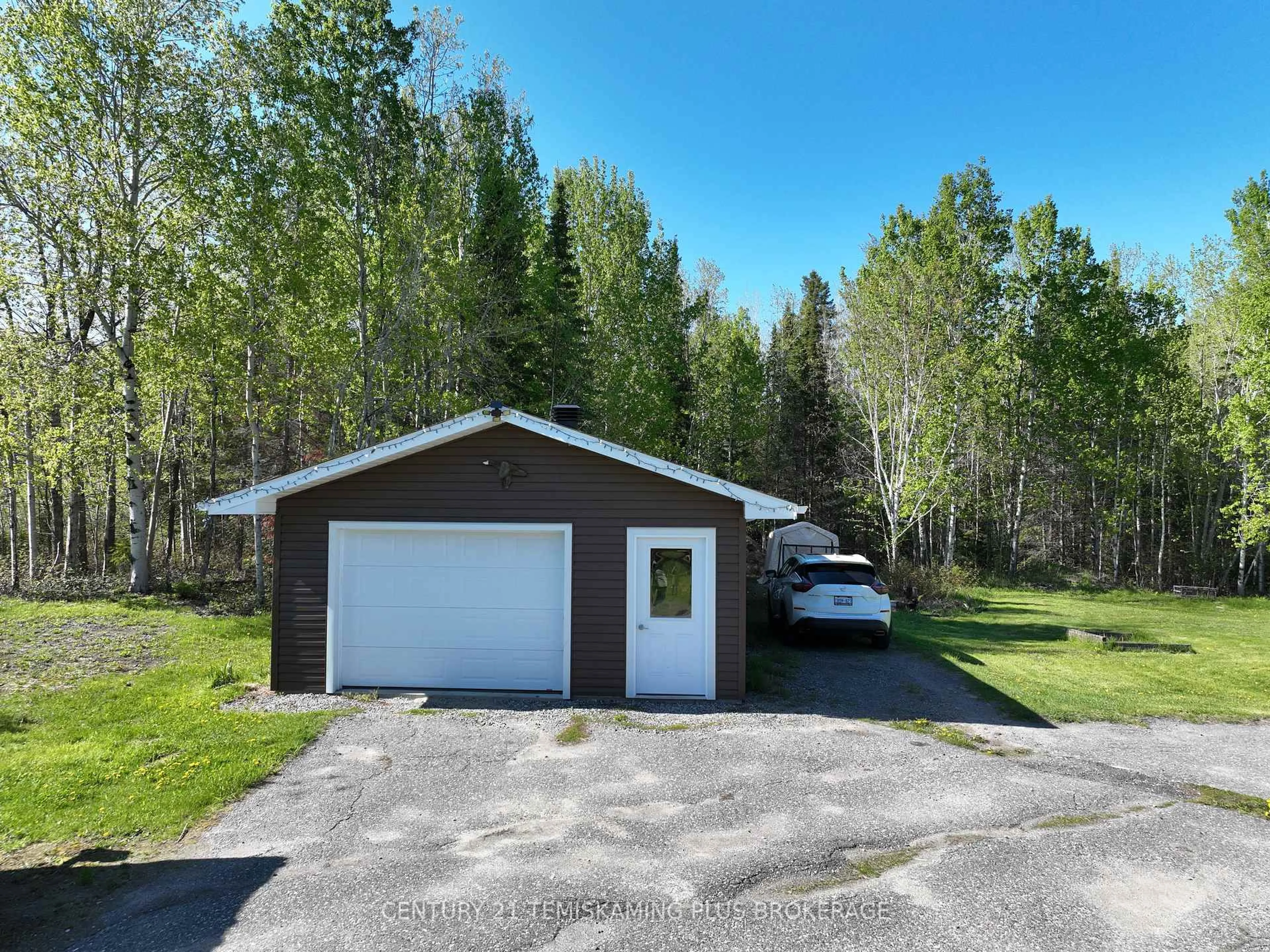 Indoor garage for 974641 567 Highway, Timiskaming Ontario P0J 1R0