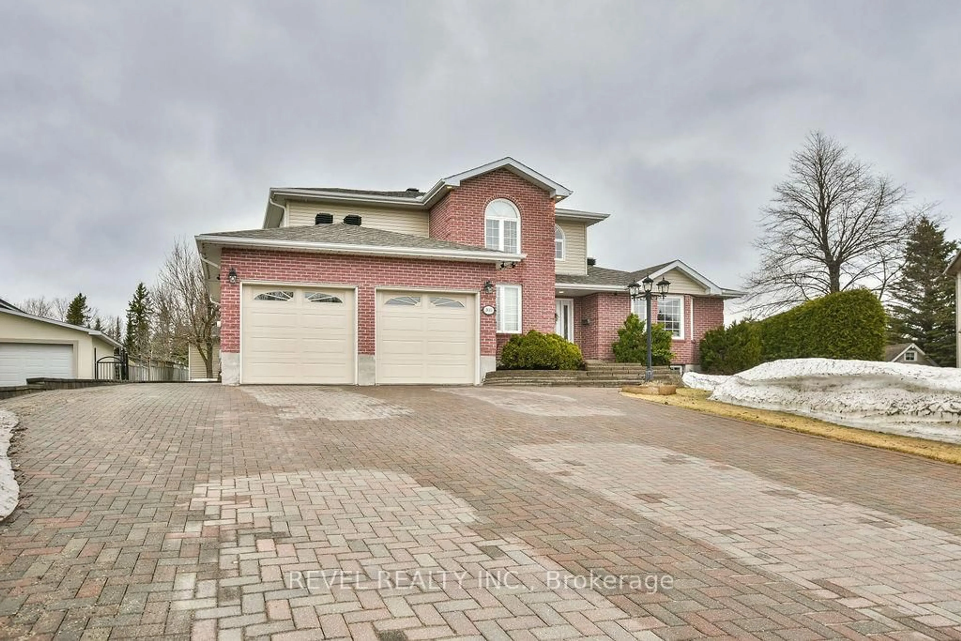 Home with brick exterior material, street for 800 Lavigne Blvd, Timmins Ontario P4N 8S5