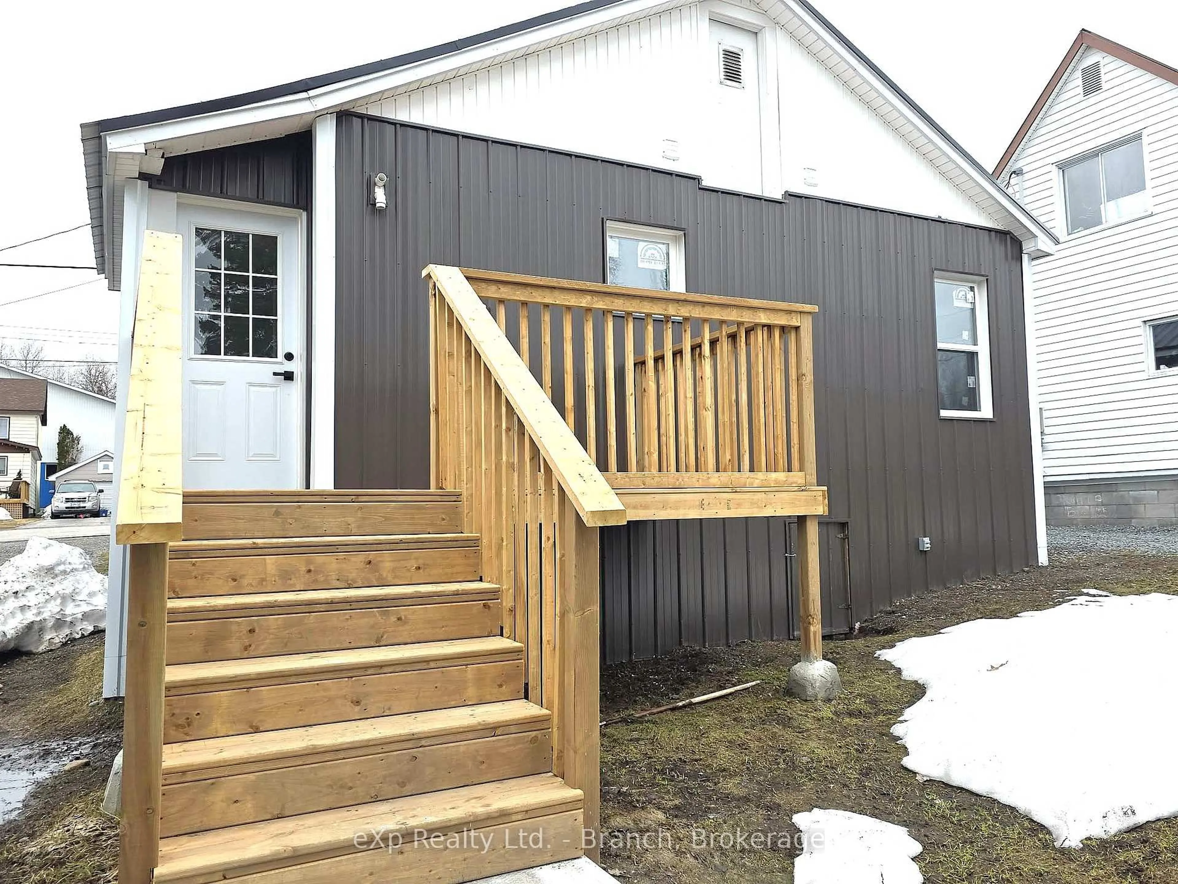 Unknown for 6 Wilson Ave, Kirkland Lake Ontario P2N 1J7