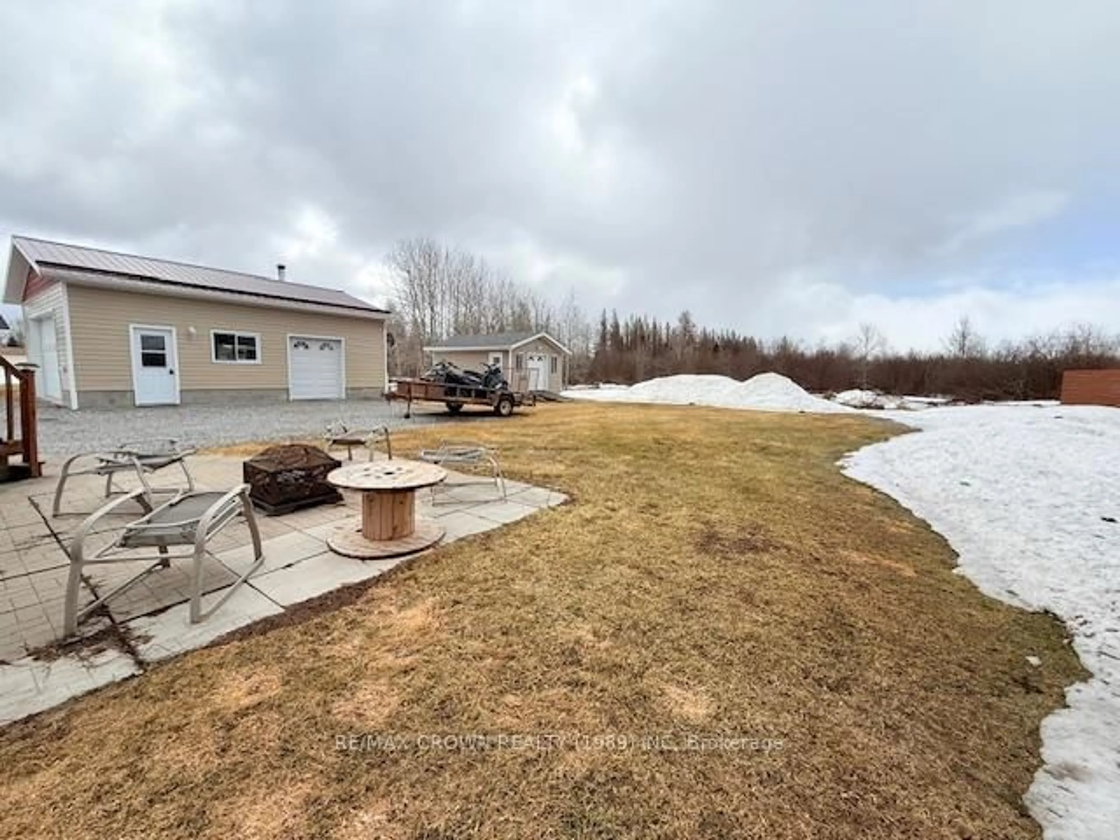 A pic from outside/outdoor area/front of a property/back of a property/a pic from drone, unknown for 233 Brunetville Rd, Kapuskasing Ontario P5N 2H2