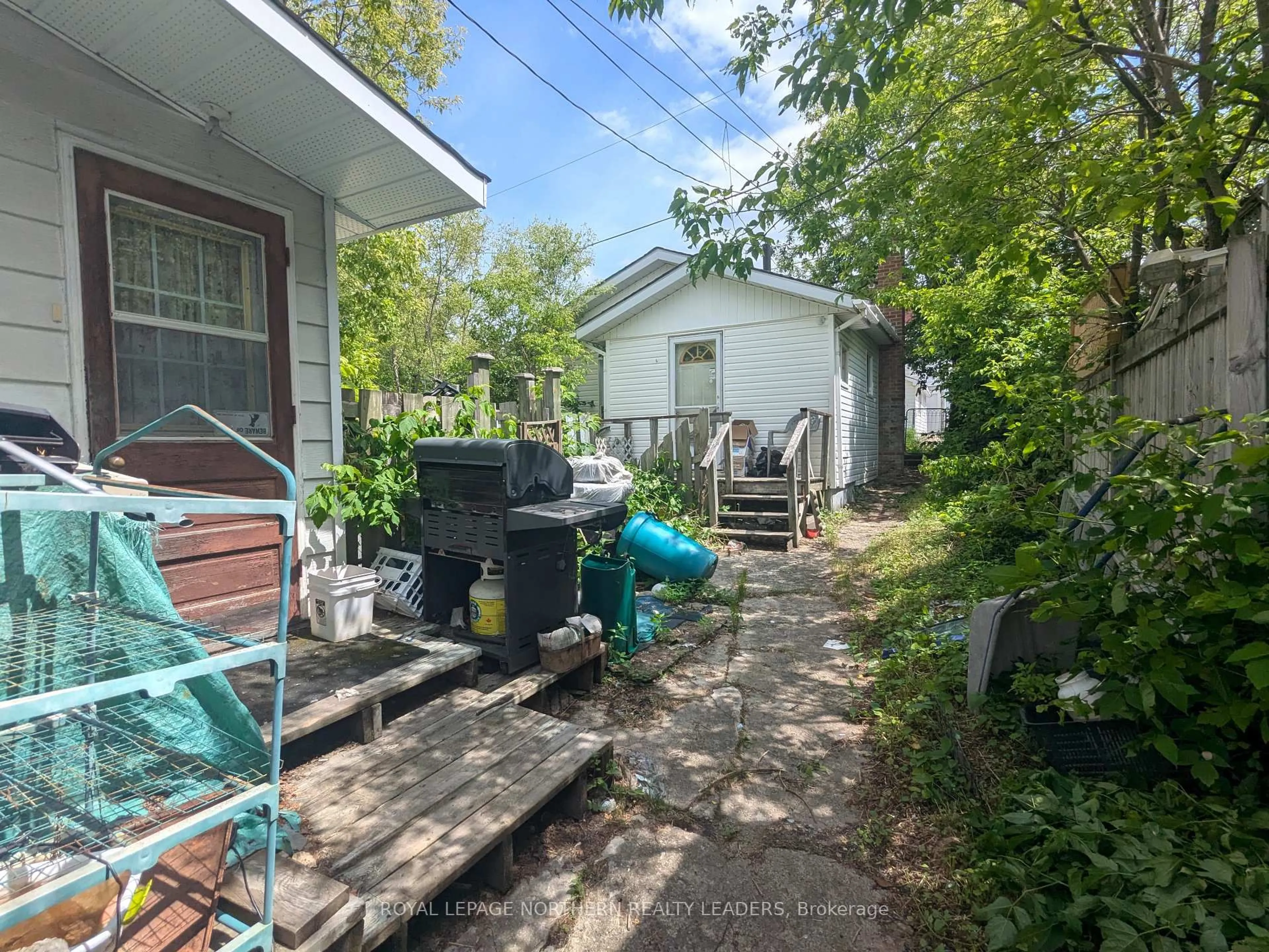Patio, street for 236 Tamarack St, Timmins Ontario P4N 6R1