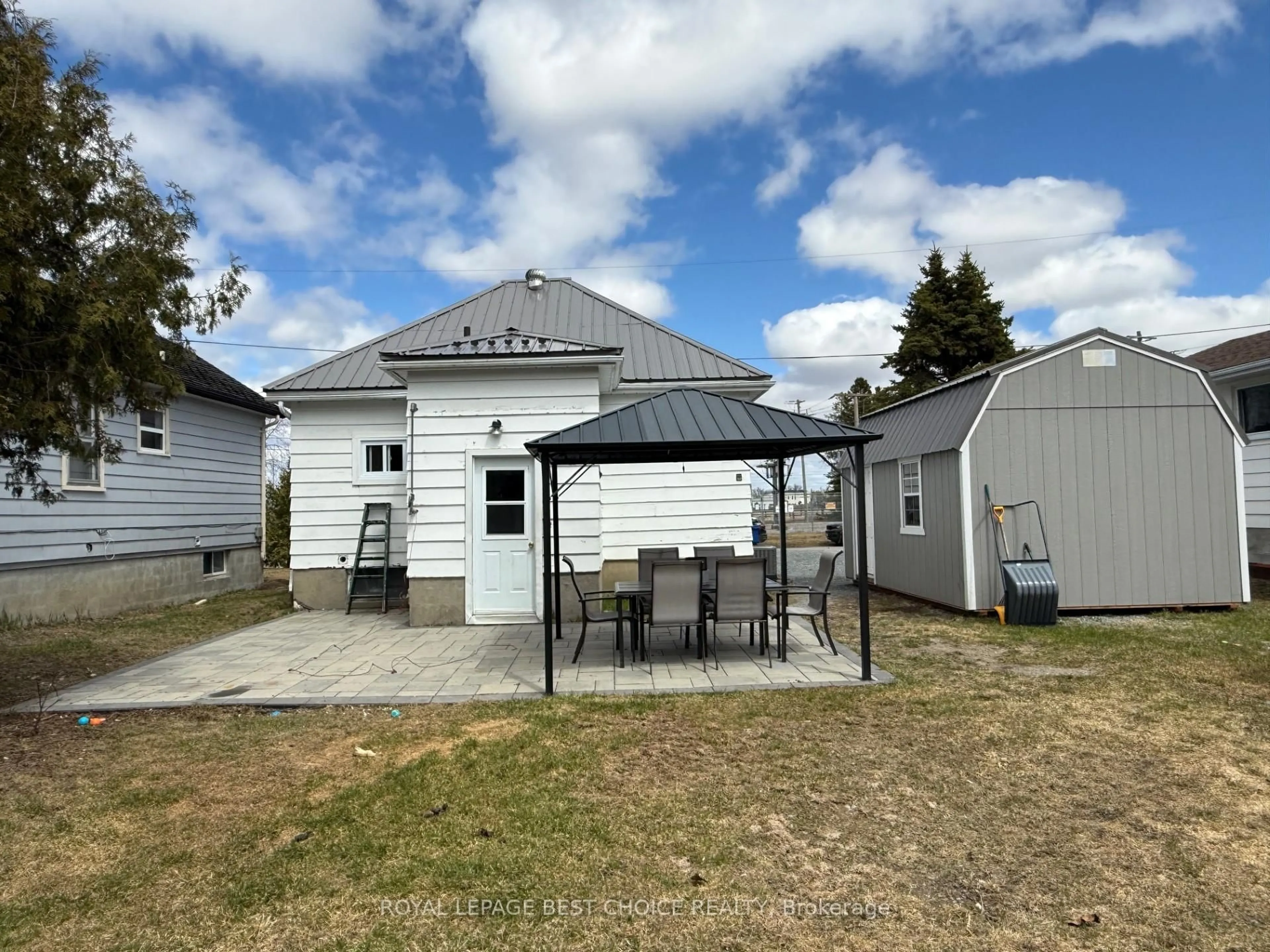 A pic from outside/outdoor area/front of a property/back of a property/a pic from drone, street for 214 Haliburton Ave, Temiskaming Shores Ontario P0J 1P0